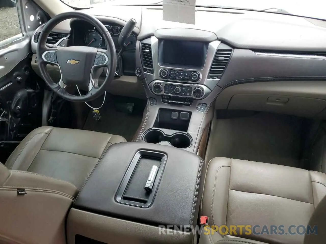 8 Фотография поврежденного автомобиля 1GNSKHKC5KR364798 CHEVROLET SUBURBAN 2019