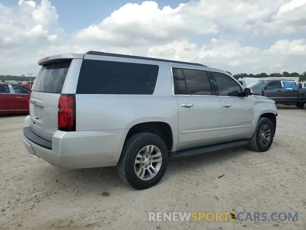 3 Photograph of a damaged car 1GNSKHKC6KR335214 CHEVROLET SUBURBAN 2019