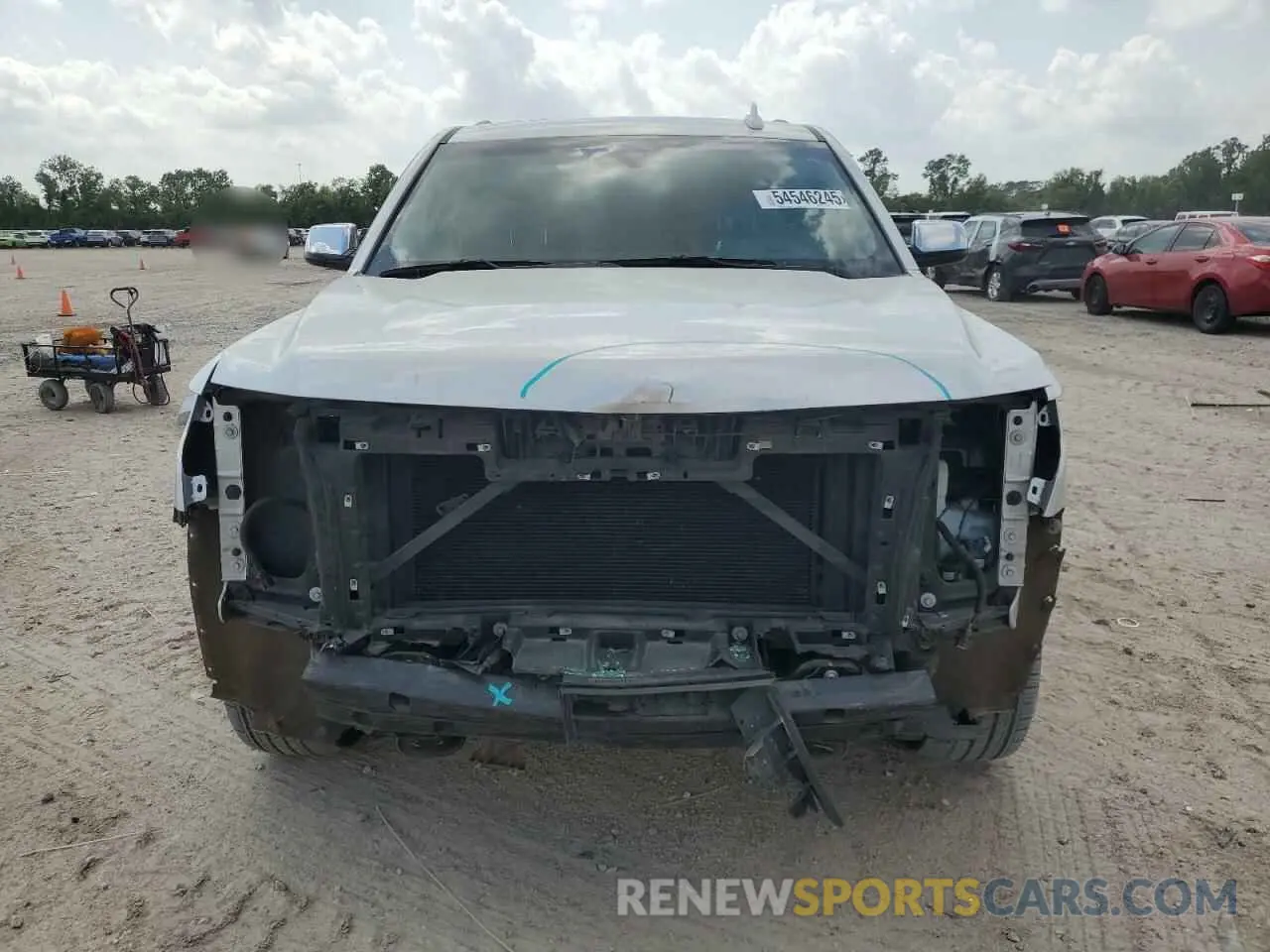 5 Photograph of a damaged car 1GNSKHKC6KR335214 CHEVROLET SUBURBAN 2019