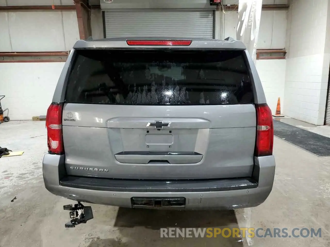 6 Фотография поврежденного автомобиля 1GNSKHKC7KR234280 CHEVROLET SUBURBAN 2019