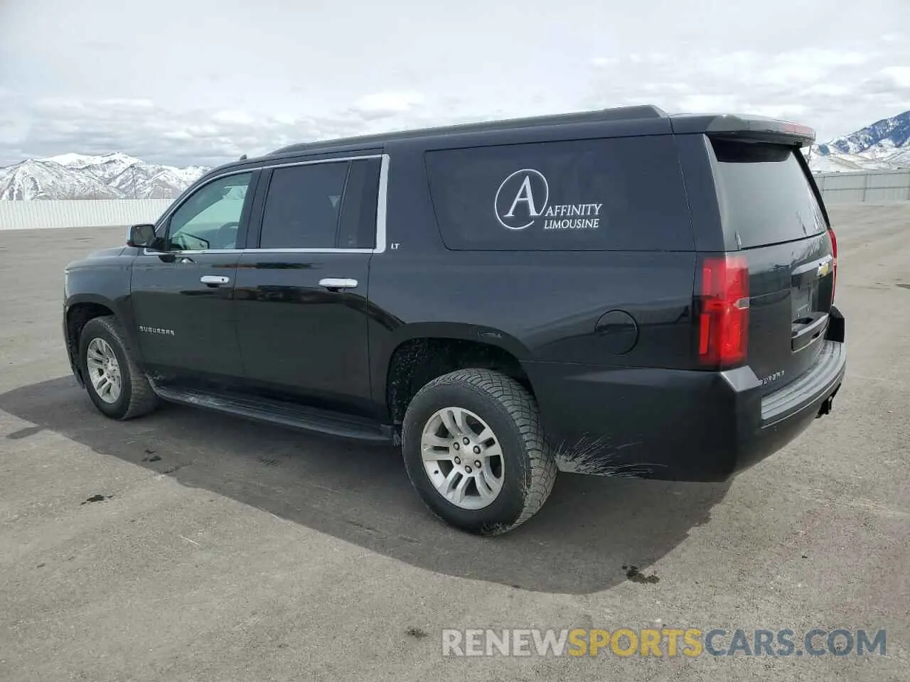 2 Фотография поврежденного автомобиля 1GNSKHKC8KR275906 CHEVROLET SUBURBAN 2019