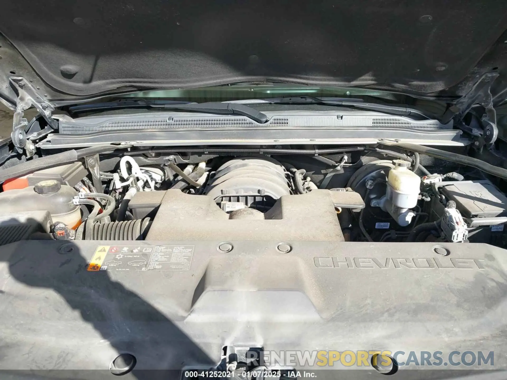 10 Photograph of a damaged car 1GNSCHKC2LR195600 CHEVROLET SUBURBAN 2020