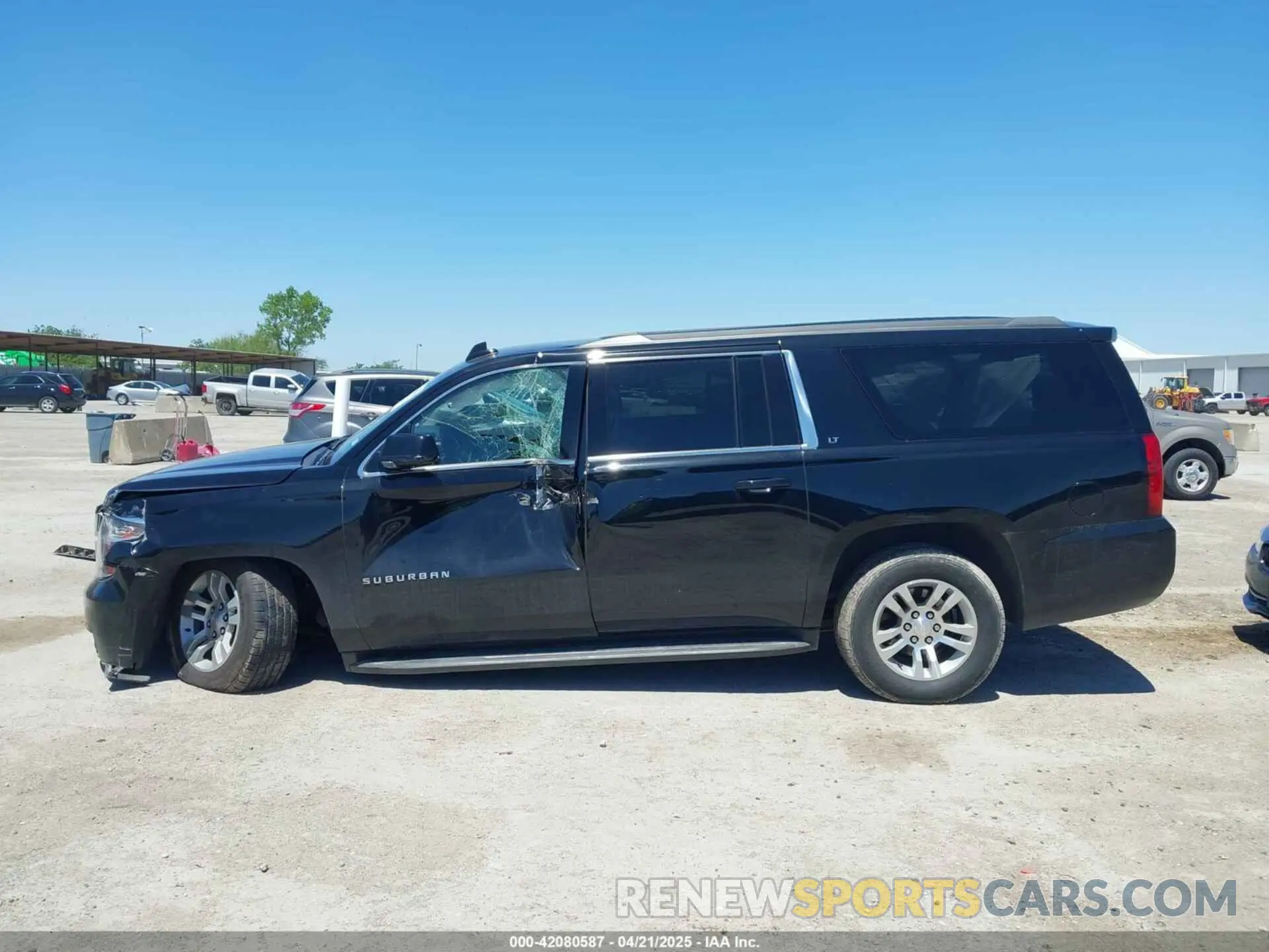 14 Фотография поврежденного автомобиля 1GNSCHKC2LR305366 CHEVROLET SUBURBAN 2020