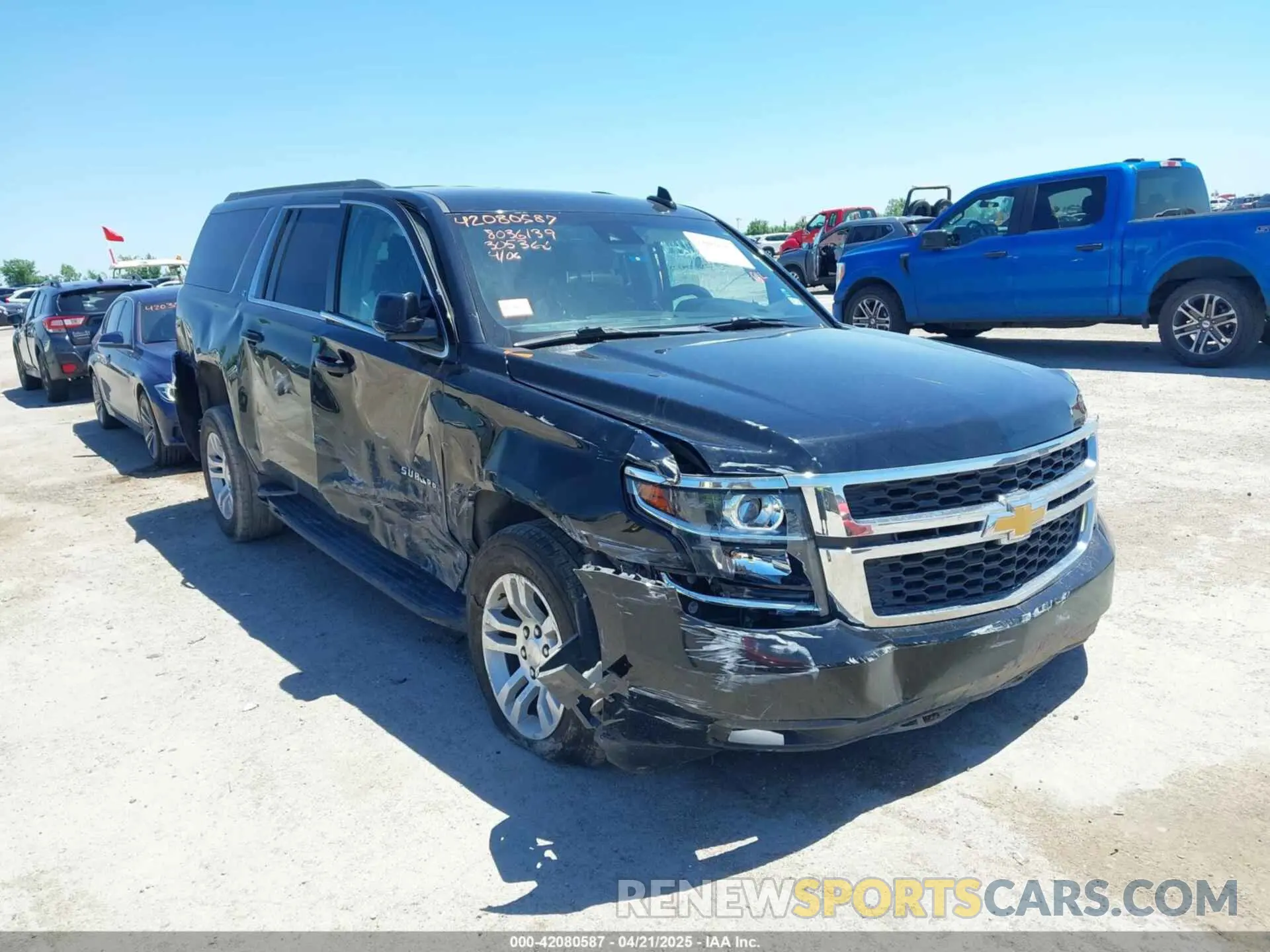 6 Фотография поврежденного автомобиля 1GNSCHKC2LR305366 CHEVROLET SUBURBAN 2020