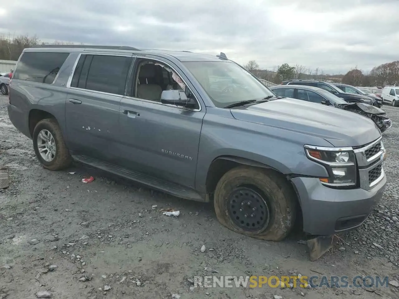 4 Photograph of a damaged car 1GNSCHKC3LR113910 CHEVROLET SUBURBAN 2020