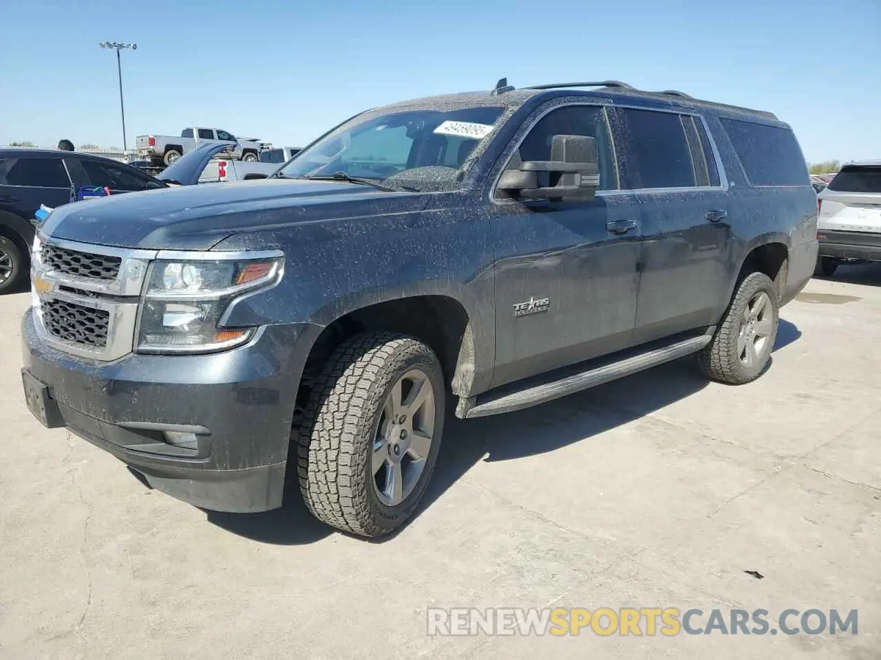 1 Photograph of a damaged car 1GNSCHKC5LR186048 CHEVROLET SUBURBAN 2020