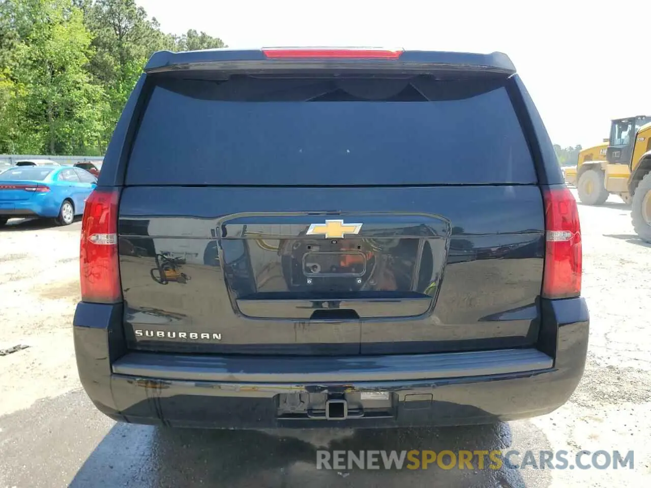 6 Photograph of a damaged car 1GNSCHKC6LR118860 CHEVROLET SUBURBAN 2020