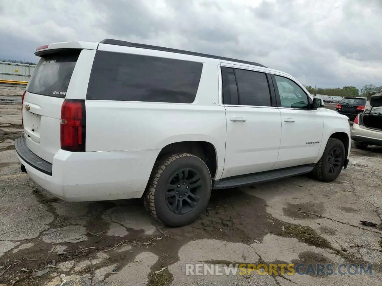 3 Фотография поврежденного автомобиля 1GNSCHKC6LR119362 CHEVROLET SUBURBAN 2020