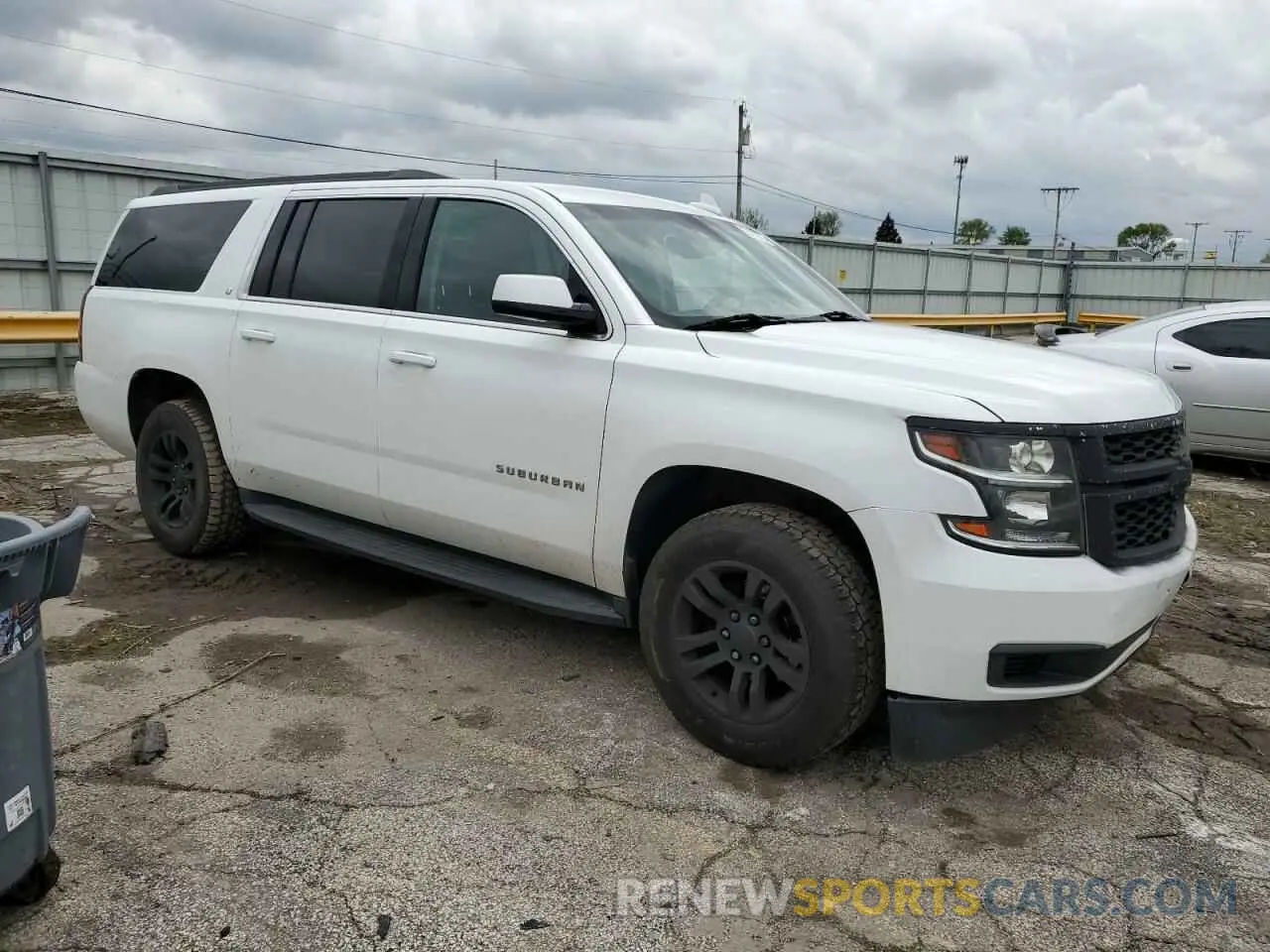 4 Фотография поврежденного автомобиля 1GNSCHKC6LR119362 CHEVROLET SUBURBAN 2020