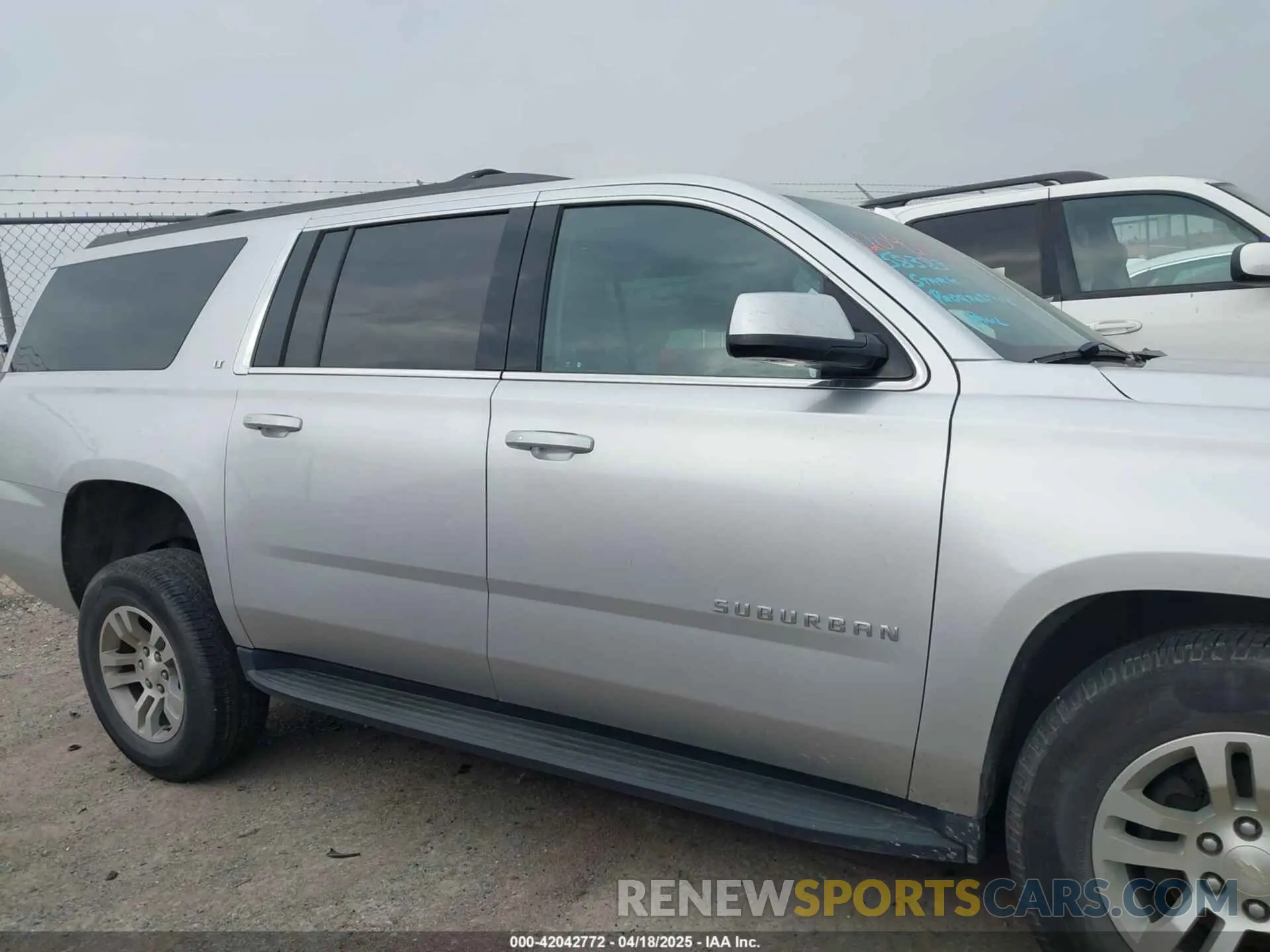 13 Фотография поврежденного автомобиля 1GNSCHKC6LR265468 CHEVROLET SUBURBAN 2020