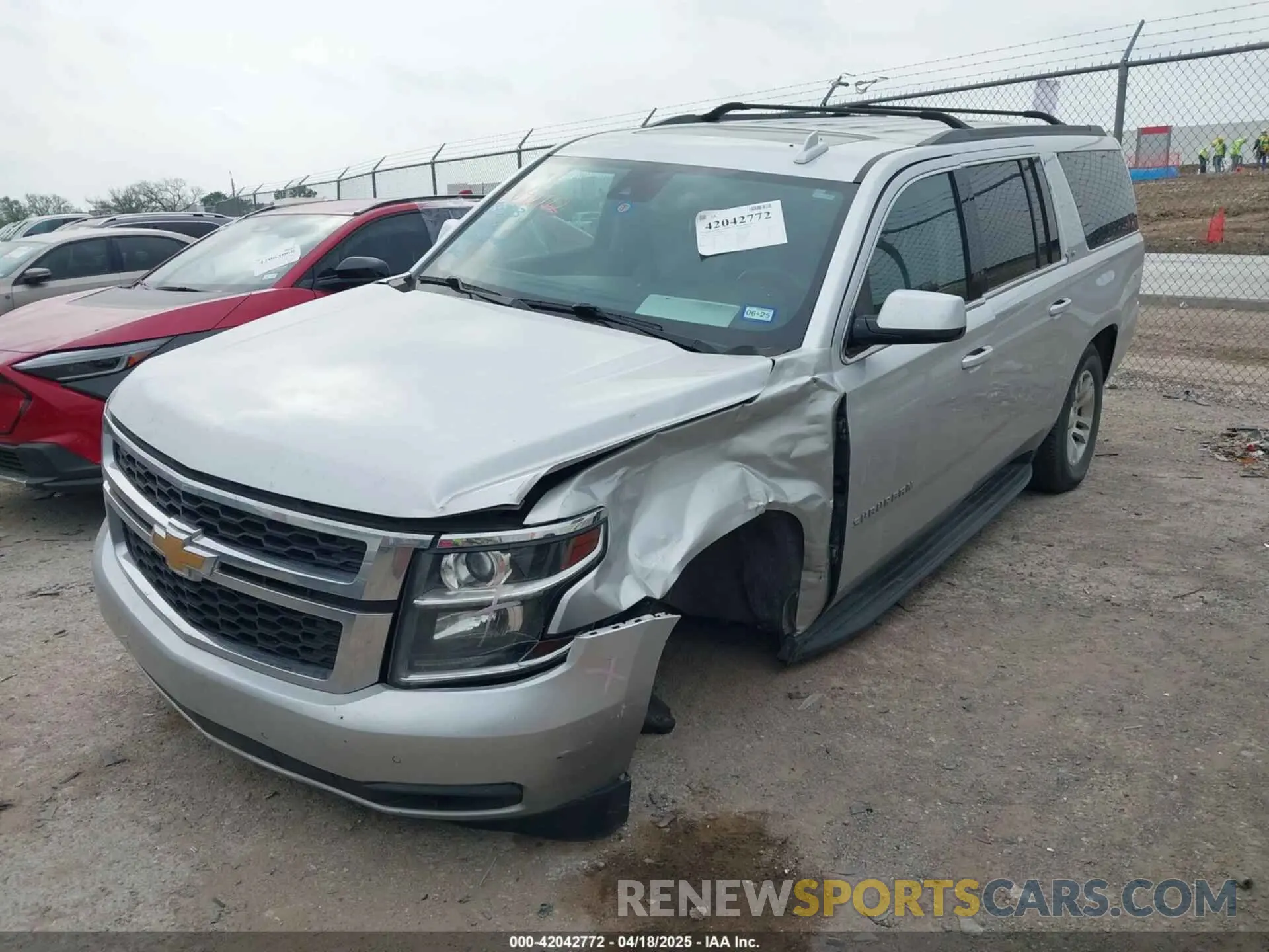 2 Фотография поврежденного автомобиля 1GNSCHKC6LR265468 CHEVROLET SUBURBAN 2020