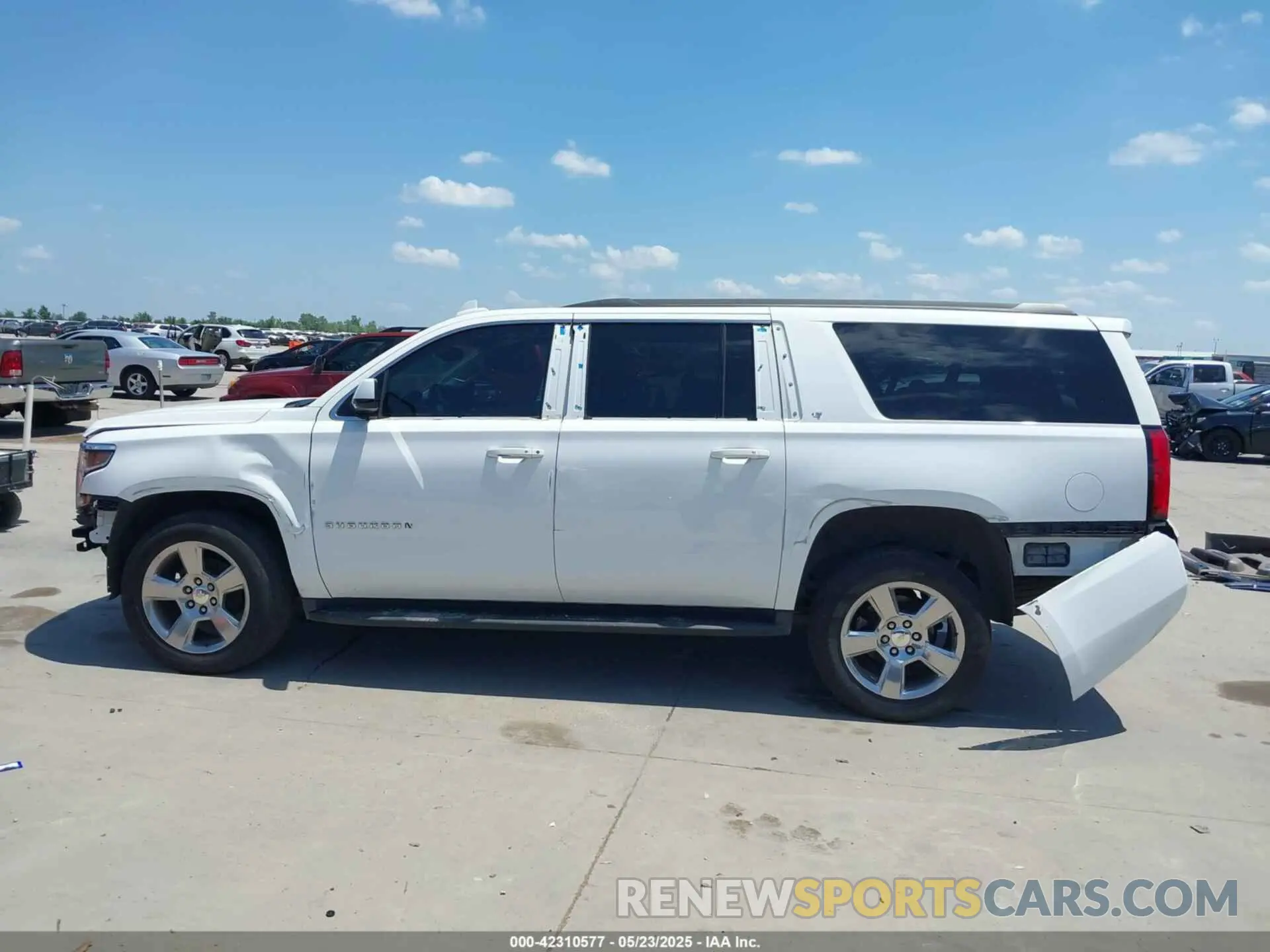 15 Фотография поврежденного автомобиля 1GNSCHKC6LR287101 CHEVROLET SUBURBAN 2020