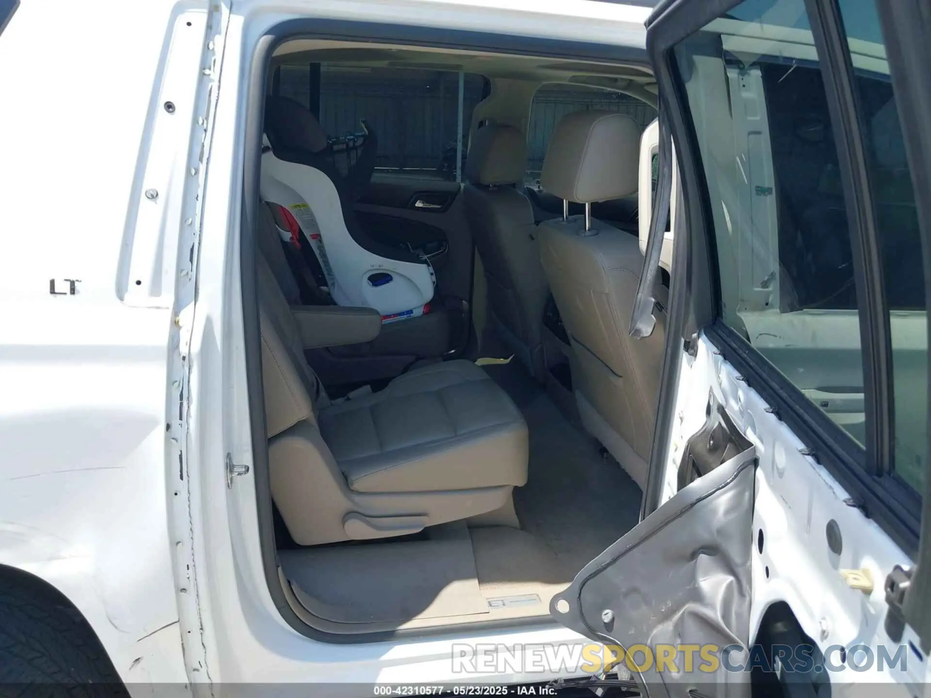 8 Фотография поврежденного автомобиля 1GNSCHKC6LR287101 CHEVROLET SUBURBAN 2020