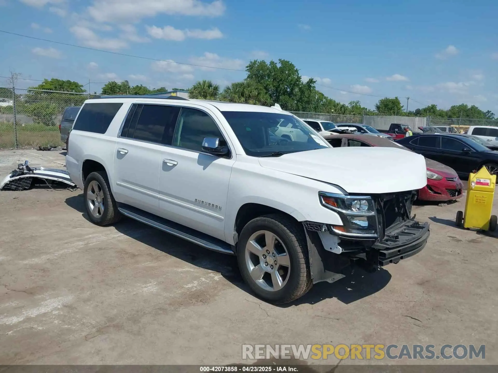 1 Фотография поврежденного автомобиля 1GNSCJKC9LR125292 CHEVROLET SUBURBAN 2020