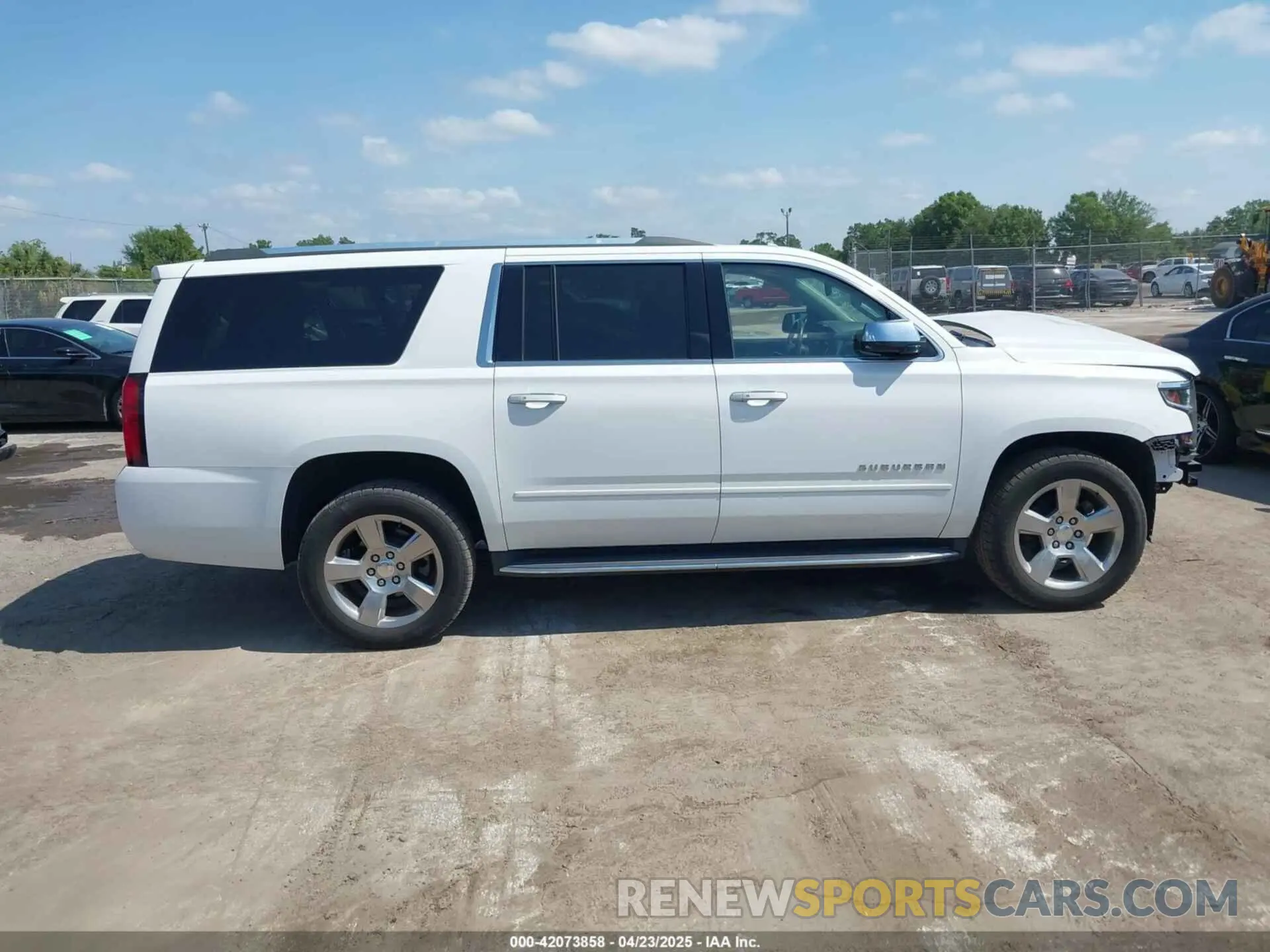 13 Фотография поврежденного автомобиля 1GNSCJKC9LR125292 CHEVROLET SUBURBAN 2020