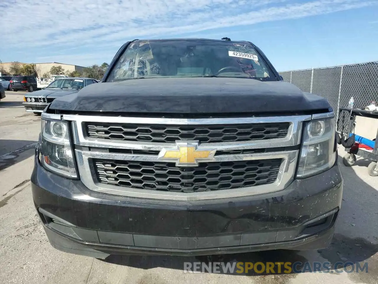 5 Photograph of a damaged car 1GNSKHKC2LR141913 CHEVROLET SUBURBAN 2020