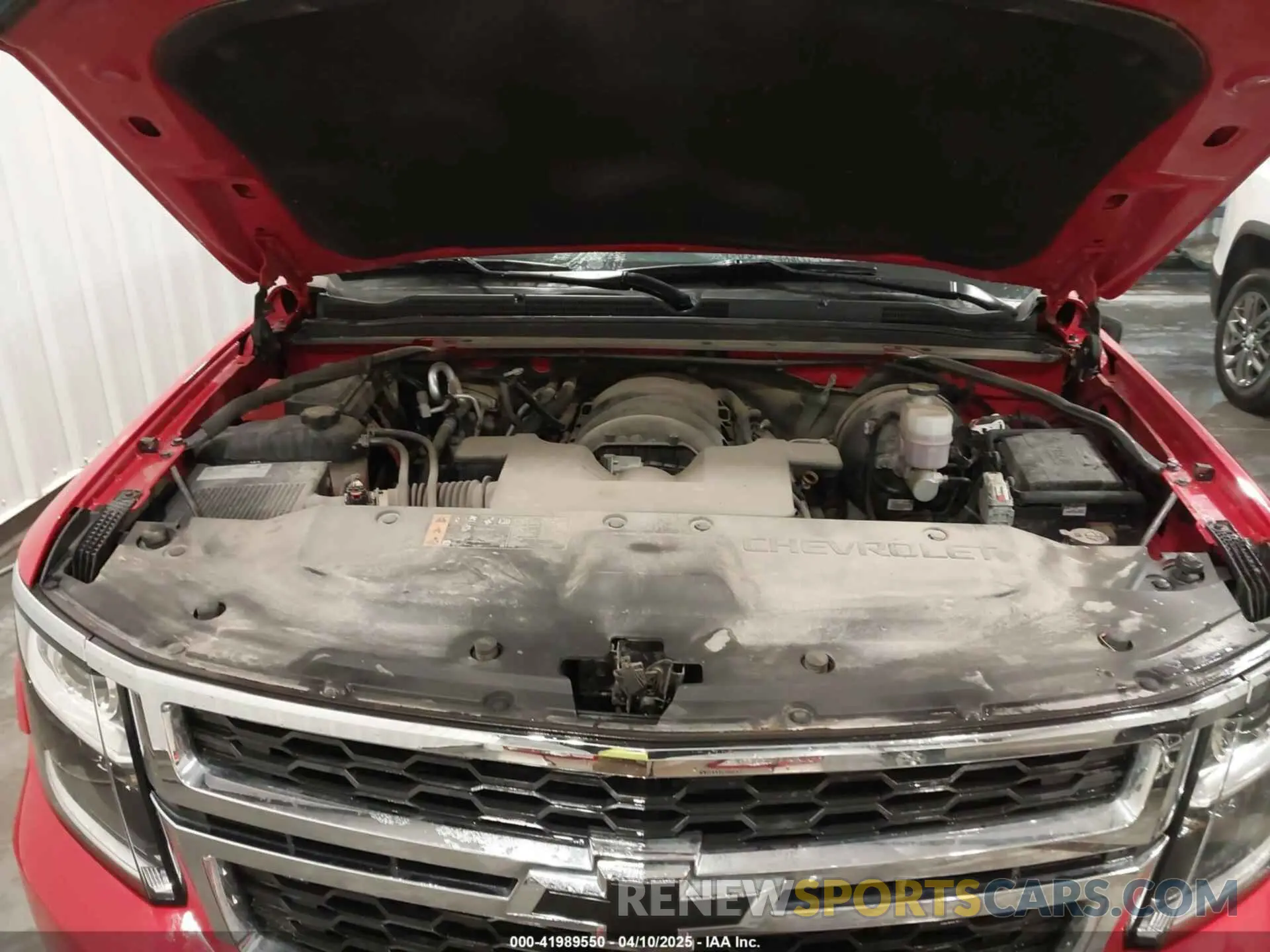 10 Photograph of a damaged car 1GNSKHKC5LR160729 CHEVROLET SUBURBAN 2020