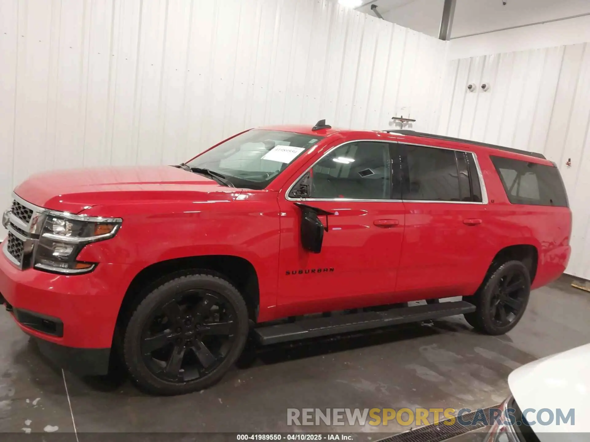 14 Photograph of a damaged car 1GNSKHKC5LR160729 CHEVROLET SUBURBAN 2020