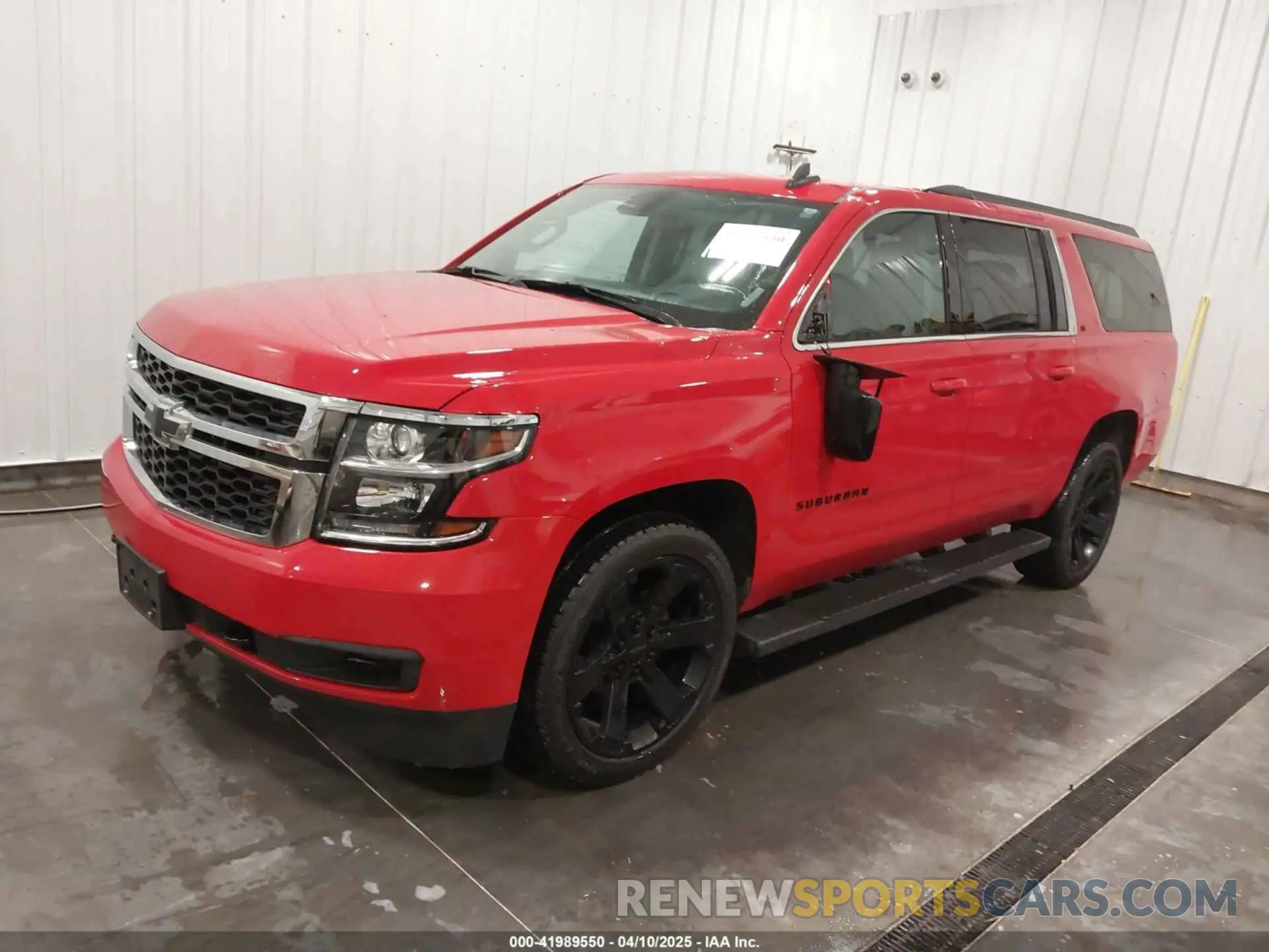 2 Photograph of a damaged car 1GNSKHKC5LR160729 CHEVROLET SUBURBAN 2020