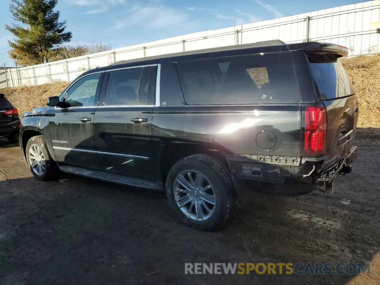 2 Photograph of a damaged car 1GNSKHKC8LR132830 CHEVROLET SUBURBAN 2020