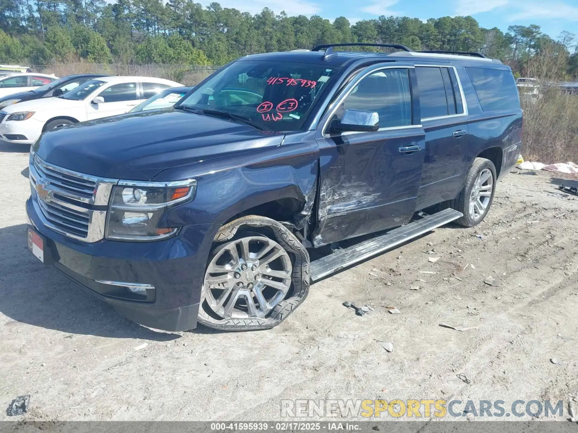 2 Photograph of a damaged car 1GNSKJKJXLR213544 CHEVROLET SUBURBAN 2020