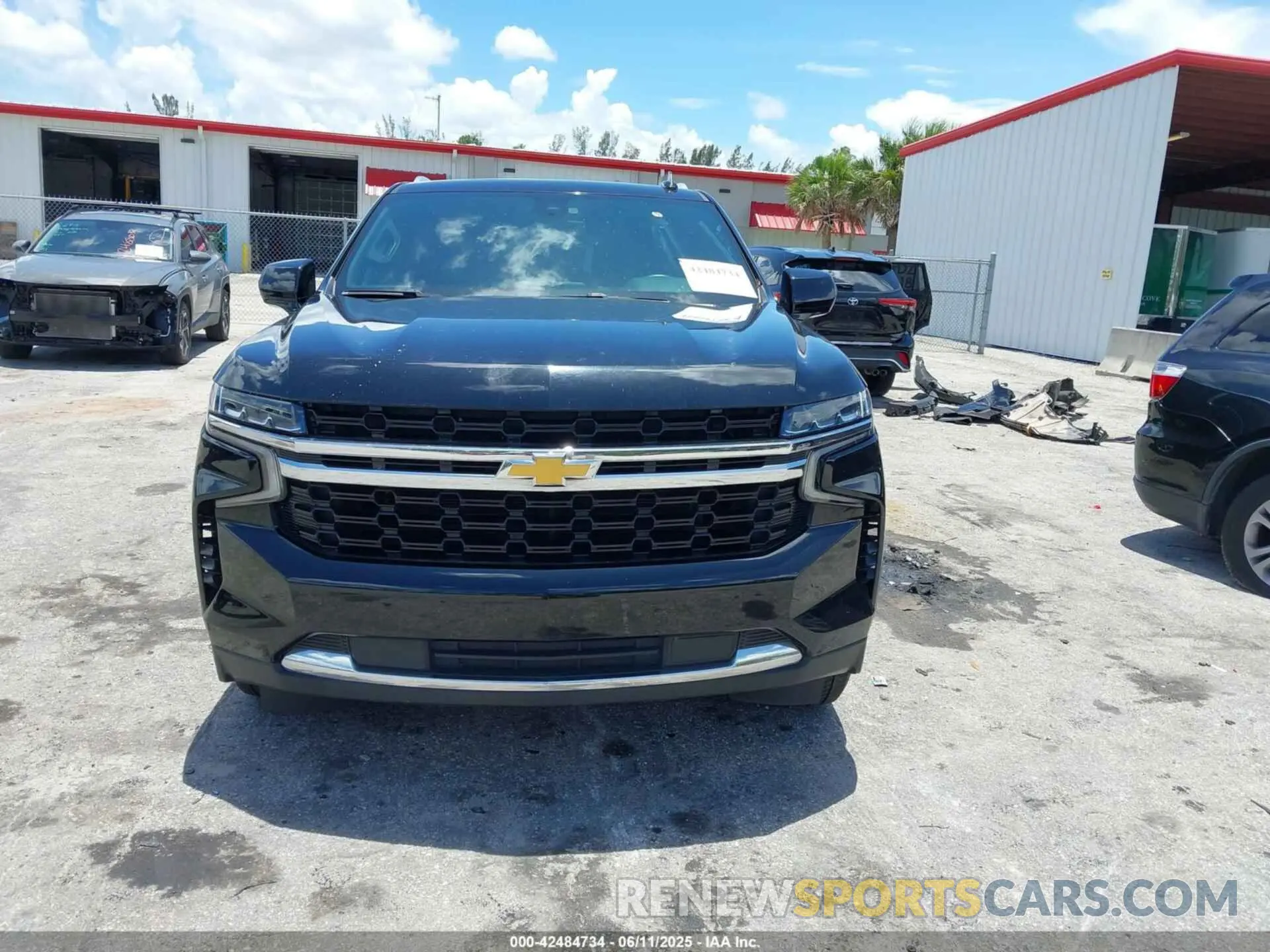 12 Photograph of a damaged car 1GNSCBKD2MR408228 CHEVROLET SUBURBAN 2021