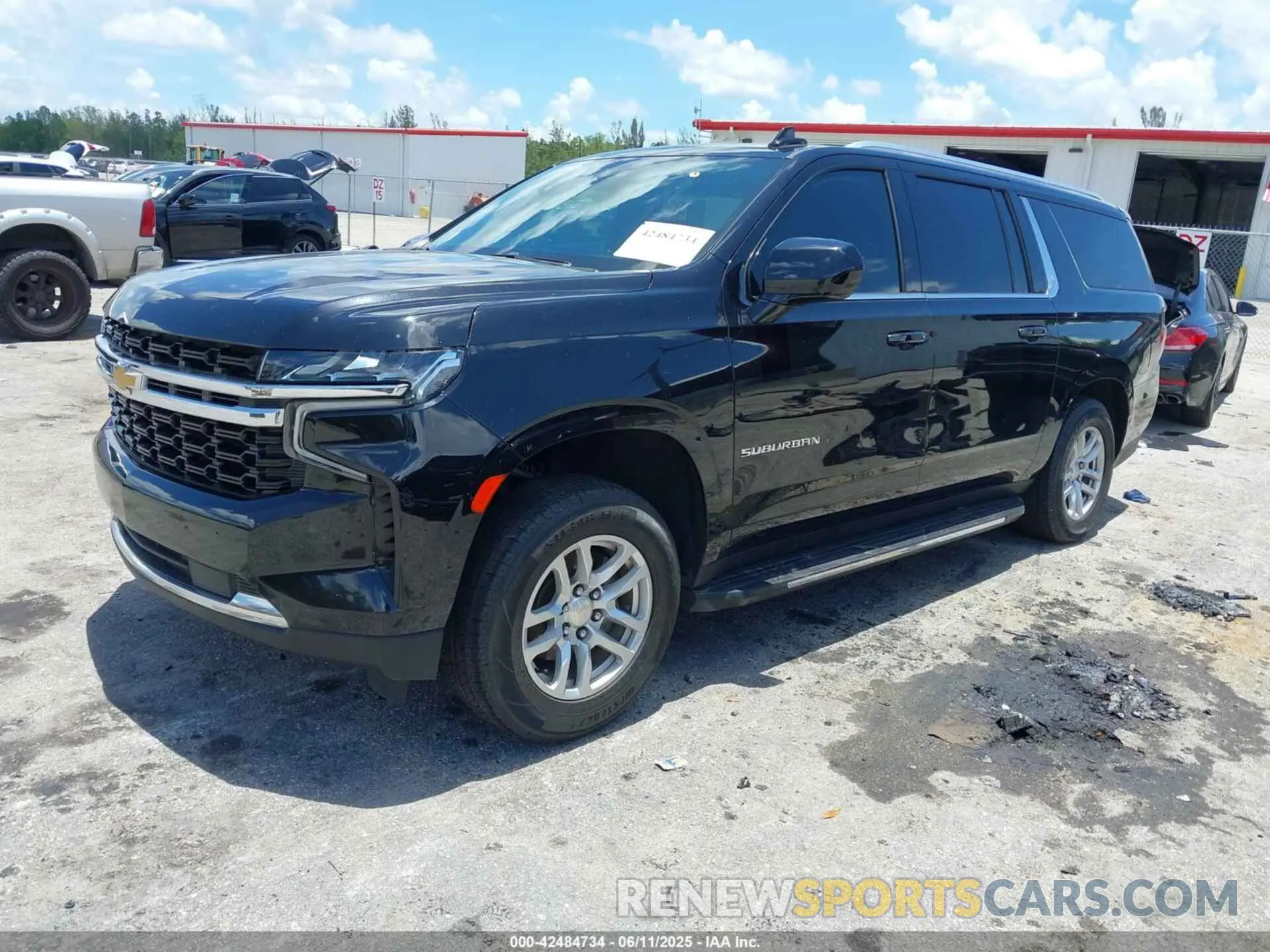 2 Photograph of a damaged car 1GNSCBKD2MR408228 CHEVROLET SUBURBAN 2021