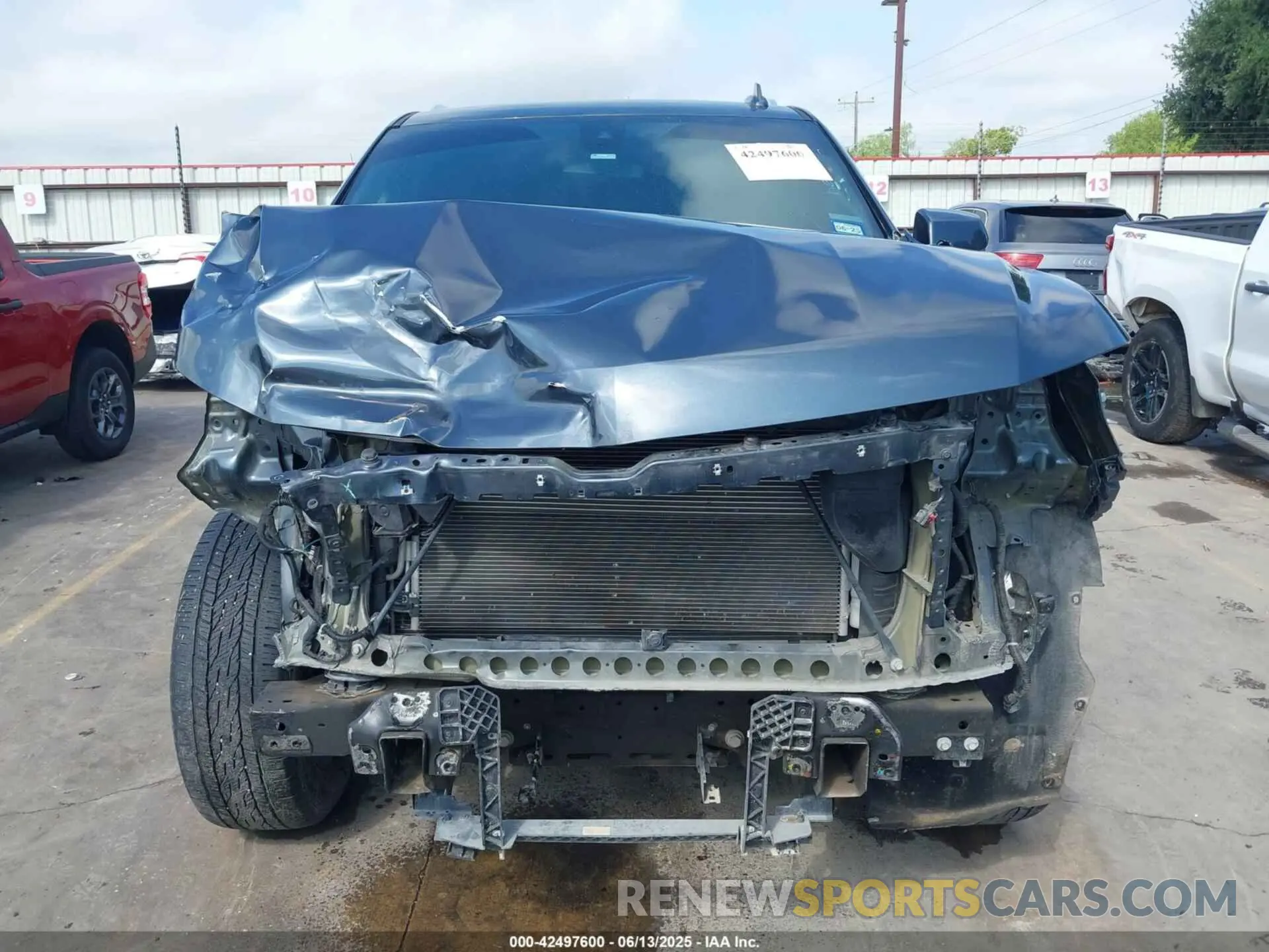 6 Photograph of a damaged car 1GNSCBKD9MR352191 CHEVROLET SUBURBAN 2021