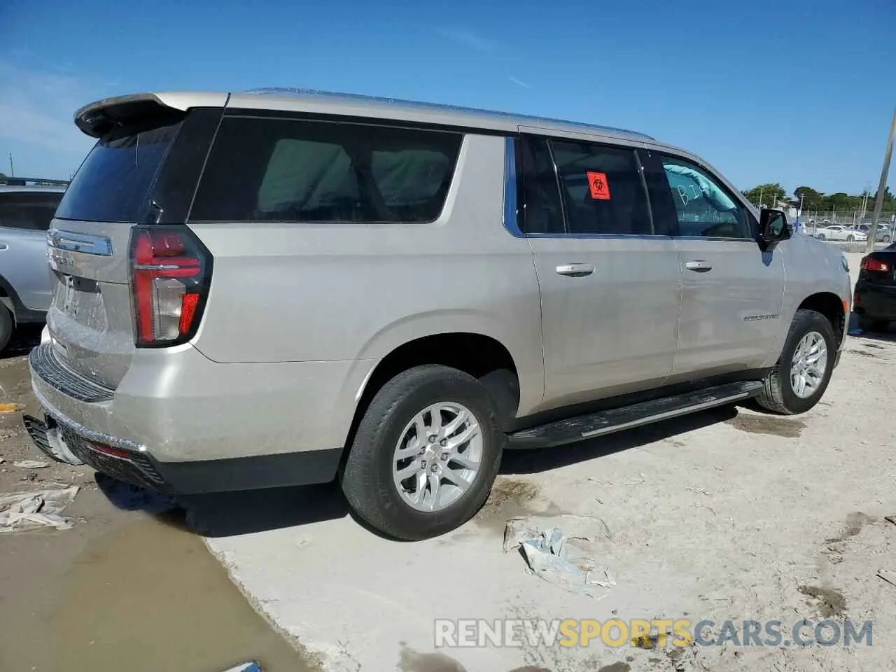3 Photograph of a damaged car 1GNSCCKD0MR313964 CHEVROLET SUBURBAN 2021