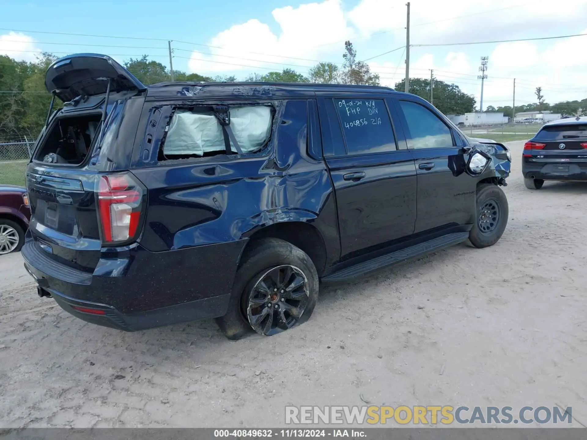 4 Фотография поврежденного автомобиля 1GNSCCKD1MR330823 CHEVROLET SUBURBAN 2021