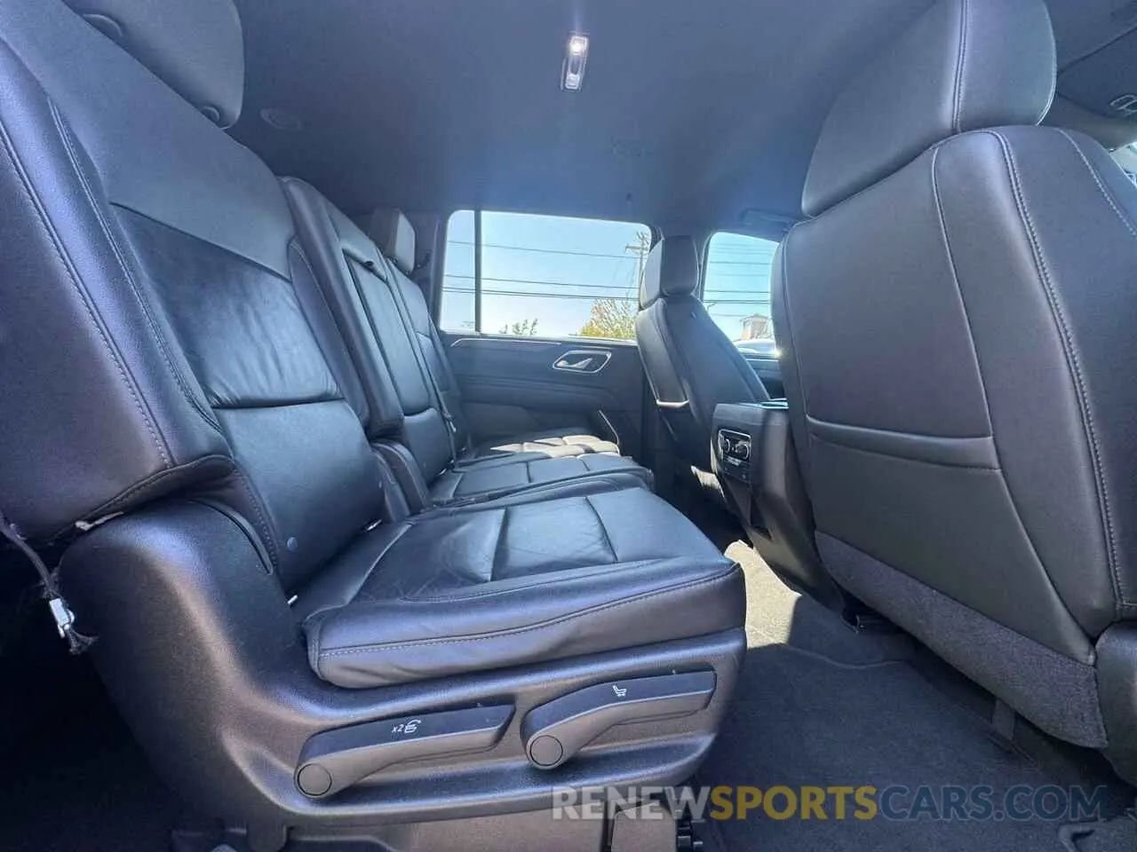 6 Фотография поврежденного автомобиля 1GNSCCKD2MR303016 CHEVROLET SUBURBAN 2021