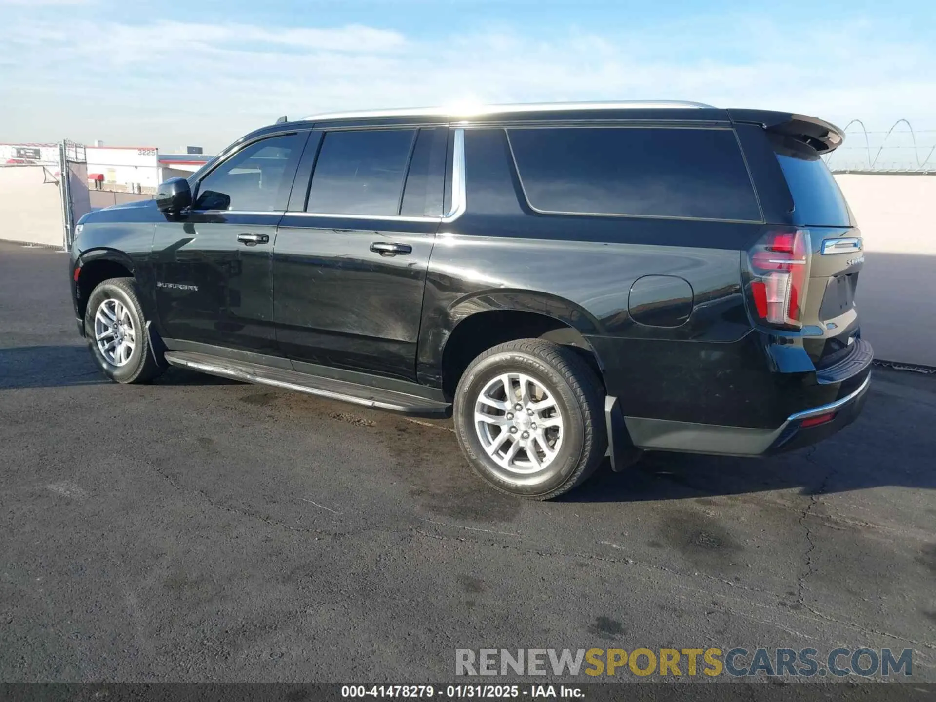 3 Photograph of a damaged car 1GNSCCKD2MR328577 CHEVROLET SUBURBAN 2021