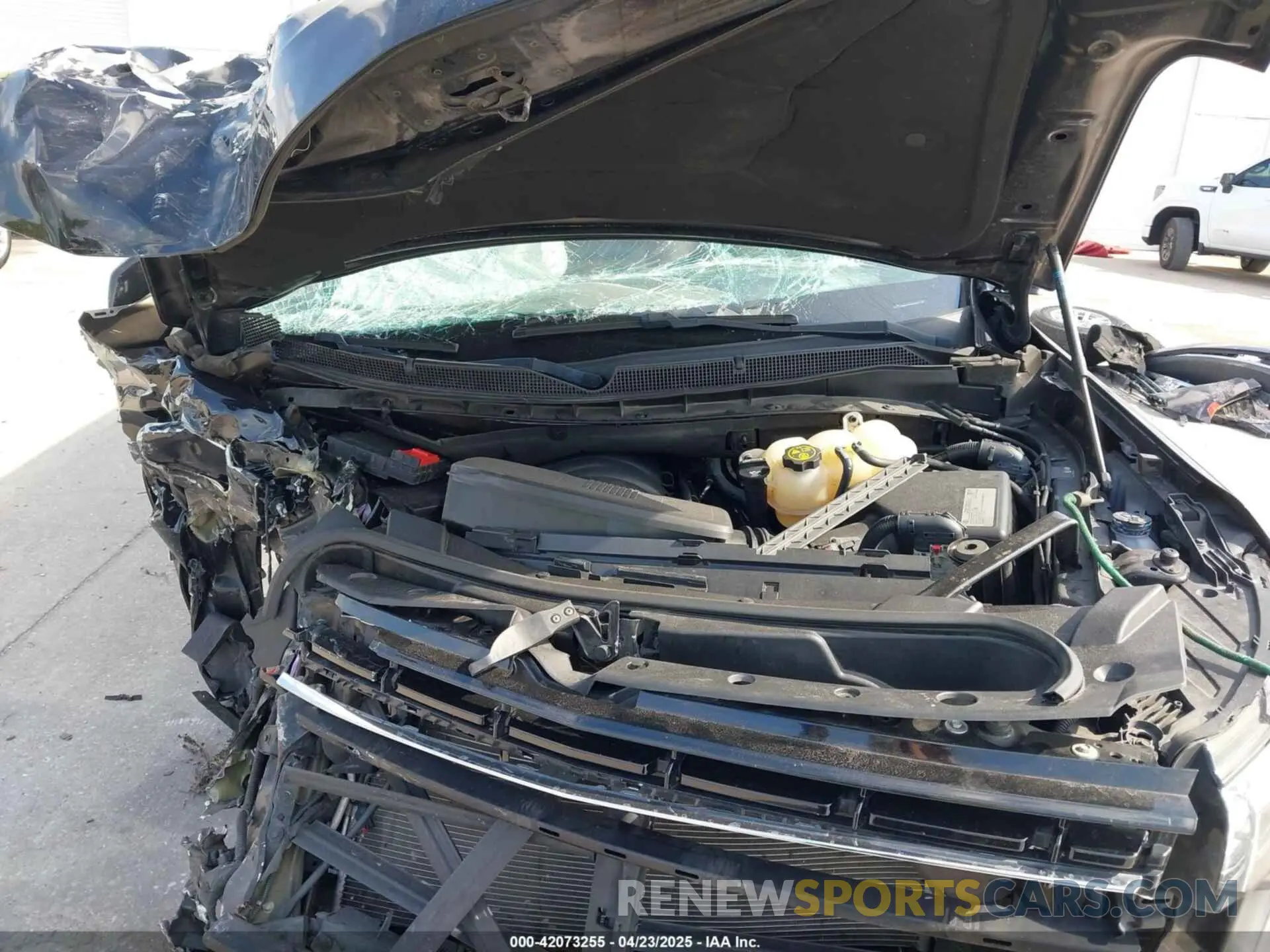 10 Photograph of a damaged car 1GNSCCKD3MR195196 CHEVROLET SUBURBAN 2021