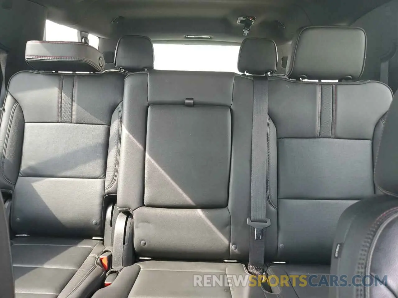 10 Фотография поврежденного автомобиля 1GNSCEKD4MR402125 CHEVROLET SUBURBAN 2021