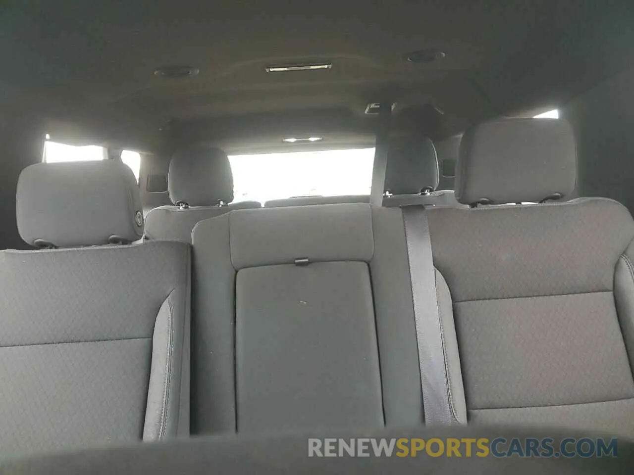 10 Photograph of a damaged car 1GNSKAED8MR304013 CHEVROLET SUBURBAN 2021