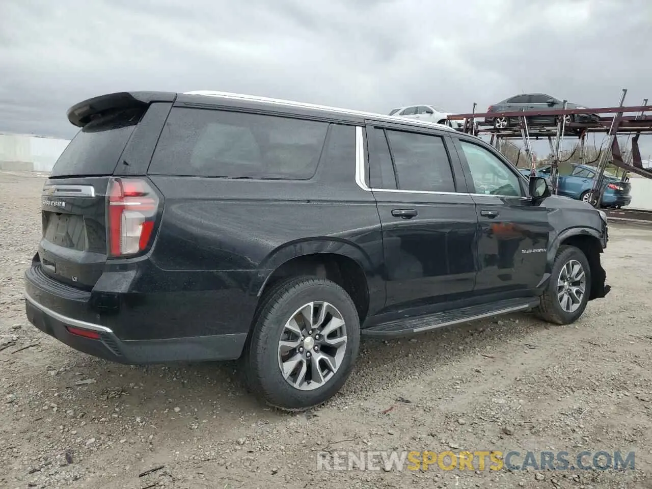 3 Photograph of a damaged car 1GNSKCKD0MR157010 CHEVROLET SUBURBAN 2021