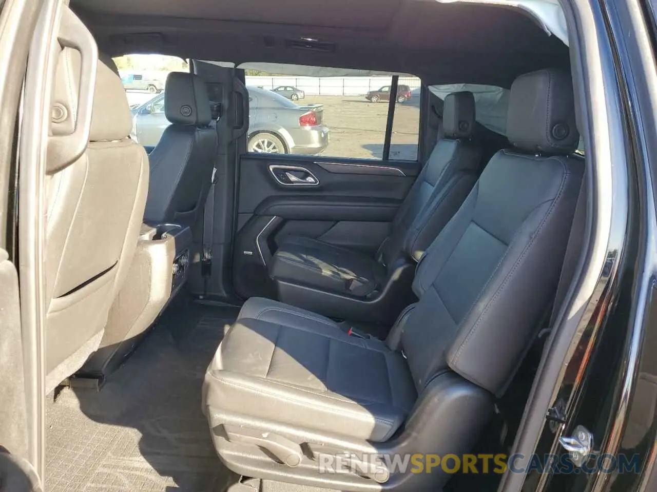 11 Фотография поврежденного автомобиля 1GNSKCKD0MR348460 CHEVROLET SUBURBAN 2021