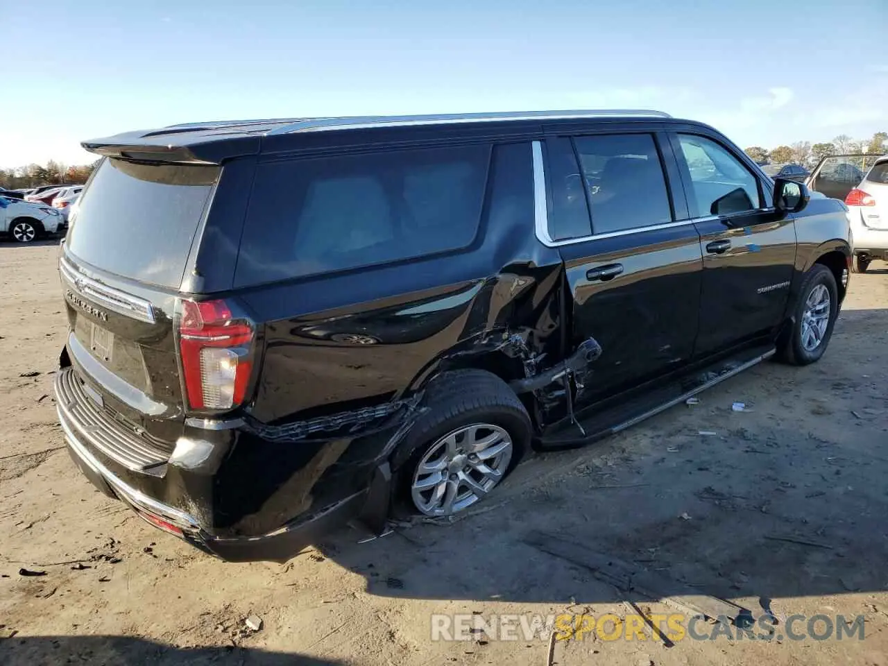 3 Фотография поврежденного автомобиля 1GNSKCKD0MR348460 CHEVROLET SUBURBAN 2021