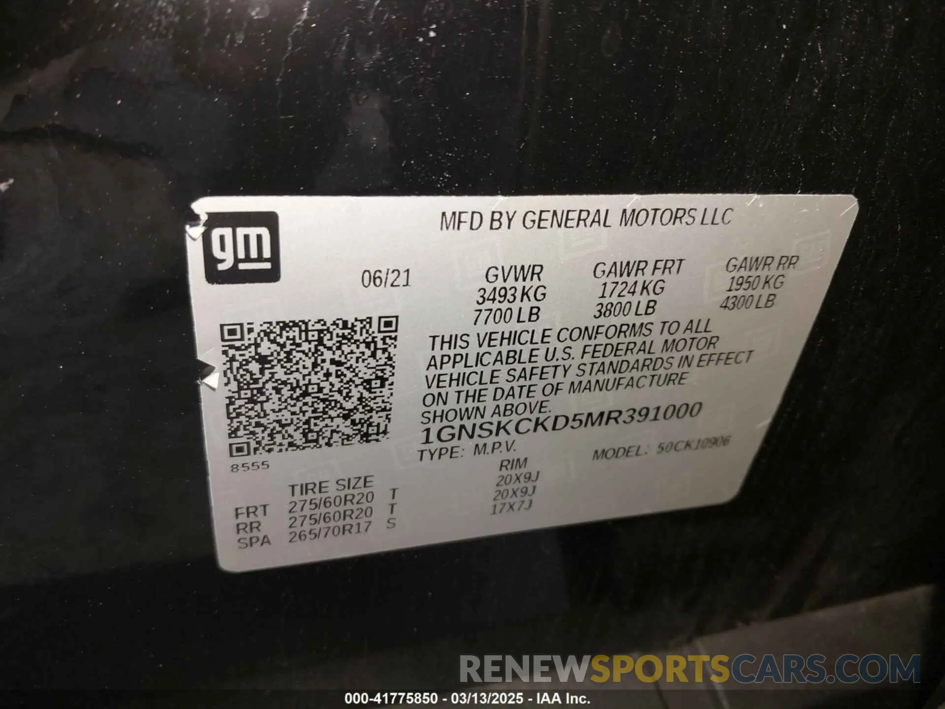 9 Photograph of a damaged car 1GNSKCKD5MR391000 CHEVROLET SUBURBAN 2021