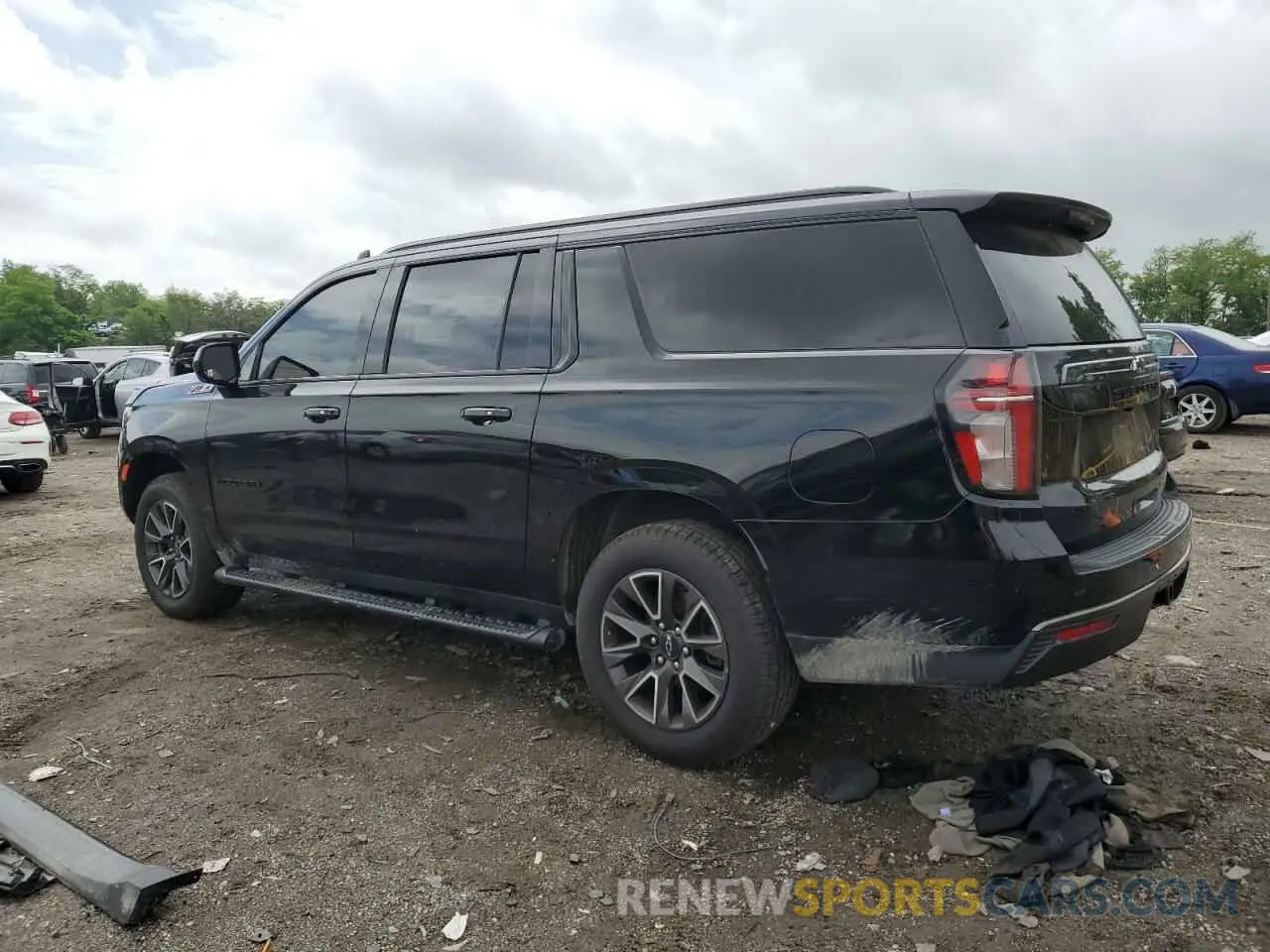 2 Photograph of a damaged car 1GNSKDKD3MR358924 CHEVROLET SUBURBAN 2021