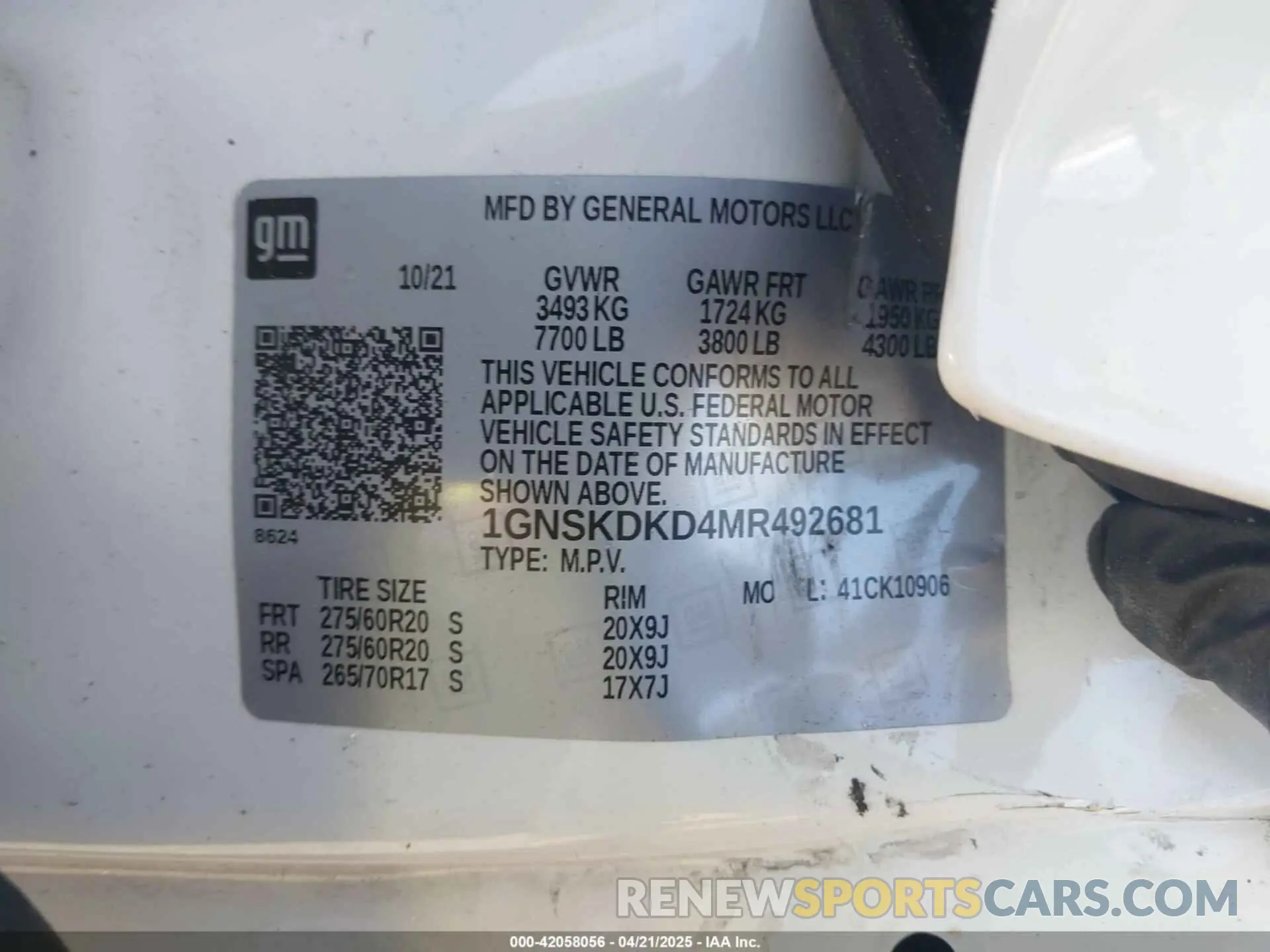 9 Фотография поврежденного автомобиля 1GNSKDKD4MR492681 CHEVROLET SUBURBAN 2021