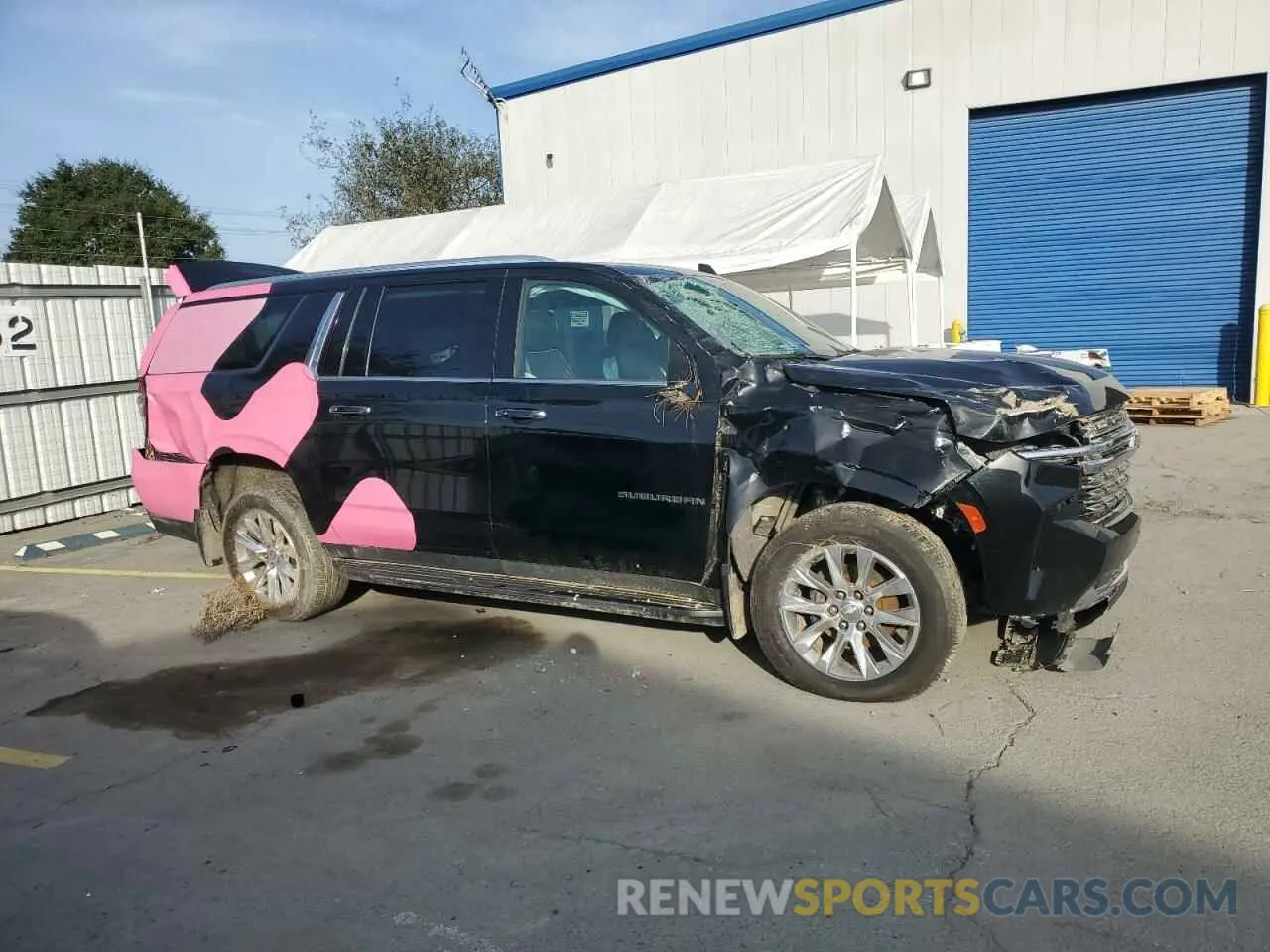 4 Photograph of a damaged car 1GNSKFKD0MR492754 CHEVROLET SUBURBAN 2021