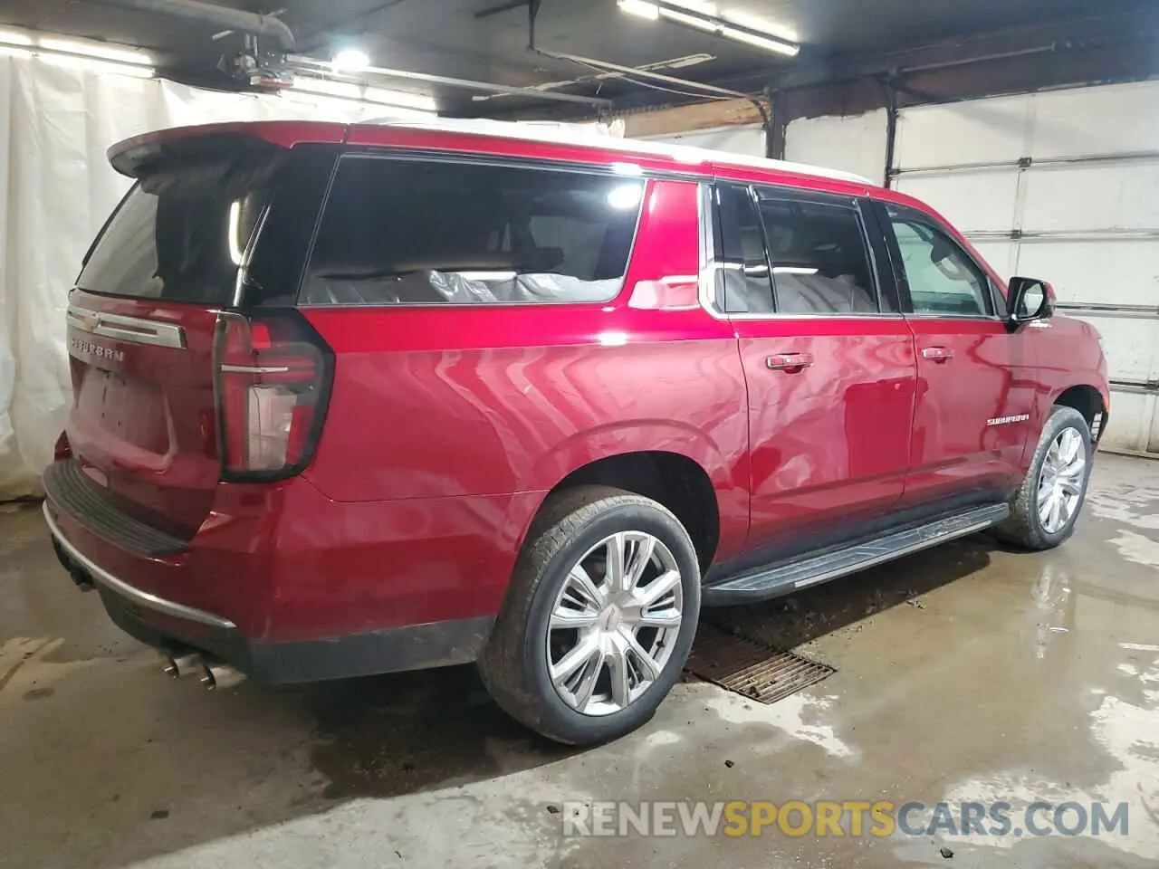 3 Photograph of a damaged car 1GNSKGKL7MR144513 CHEVROLET SUBURBAN 2021