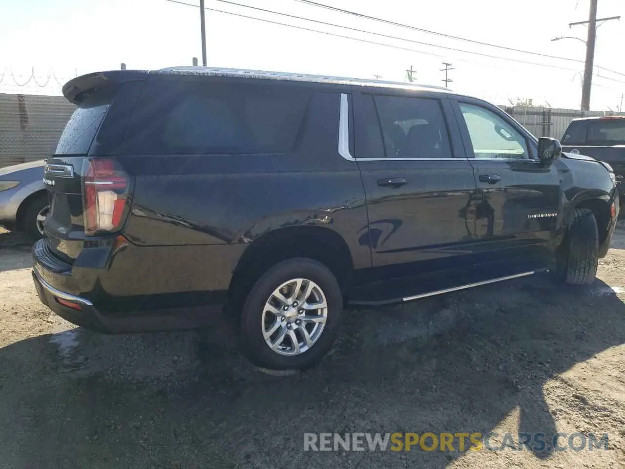 3 Фотография поврежденного автомобиля 1GNSCBKD8NR282054 CHEVROLET SUBURBAN 2022