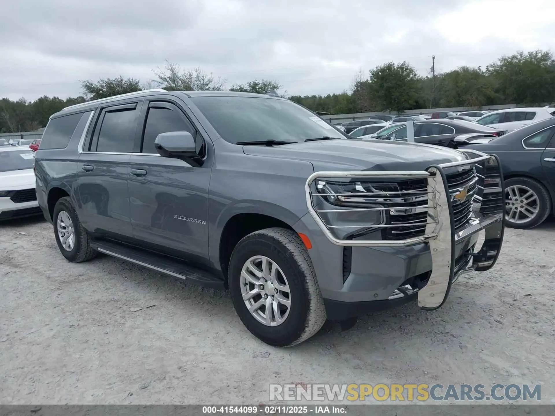 1 Photograph of a damaged car 1GNSCCKD2NR147903 CHEVROLET SUBURBAN 2022