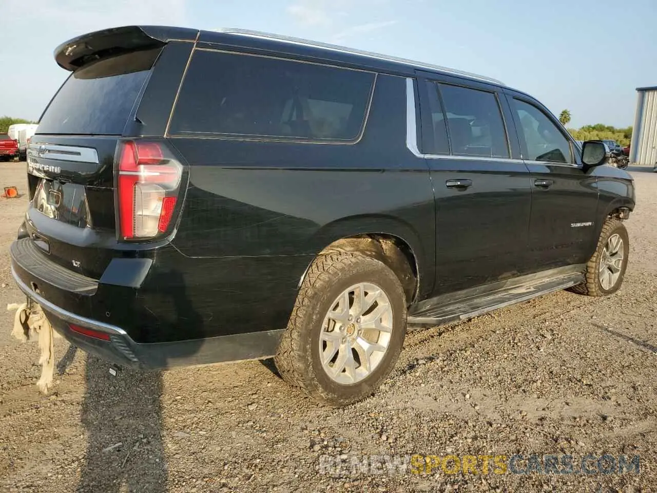 3 Фотография поврежденного автомобиля 1GNSCCKD5NR121005 CHEVROLET SUBURBAN 2022
