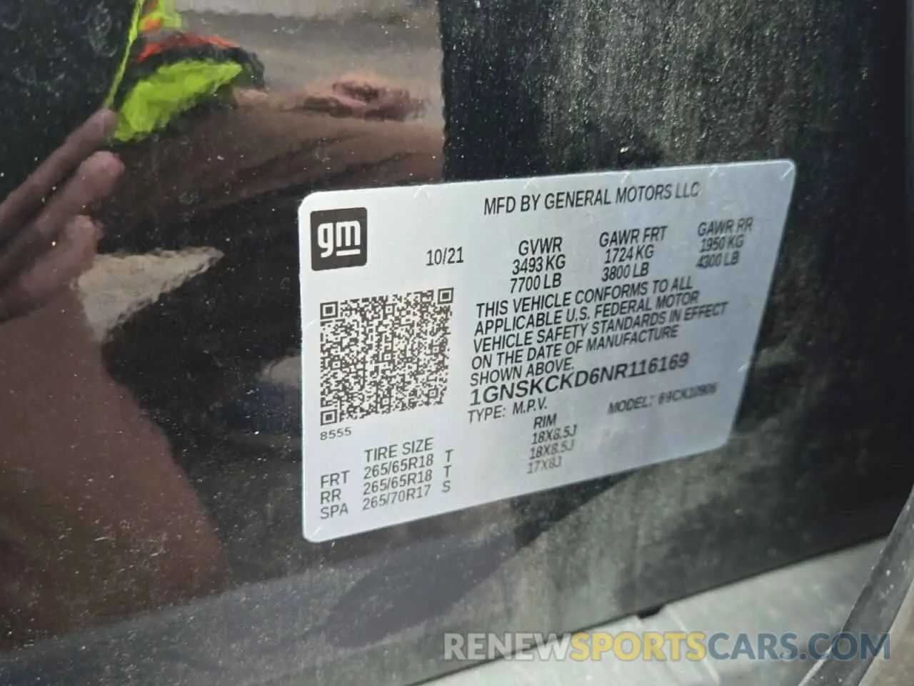 10 Photograph of a damaged car 1GNSKCKD6NR116169 CHEVROLET SUBURBAN 2022