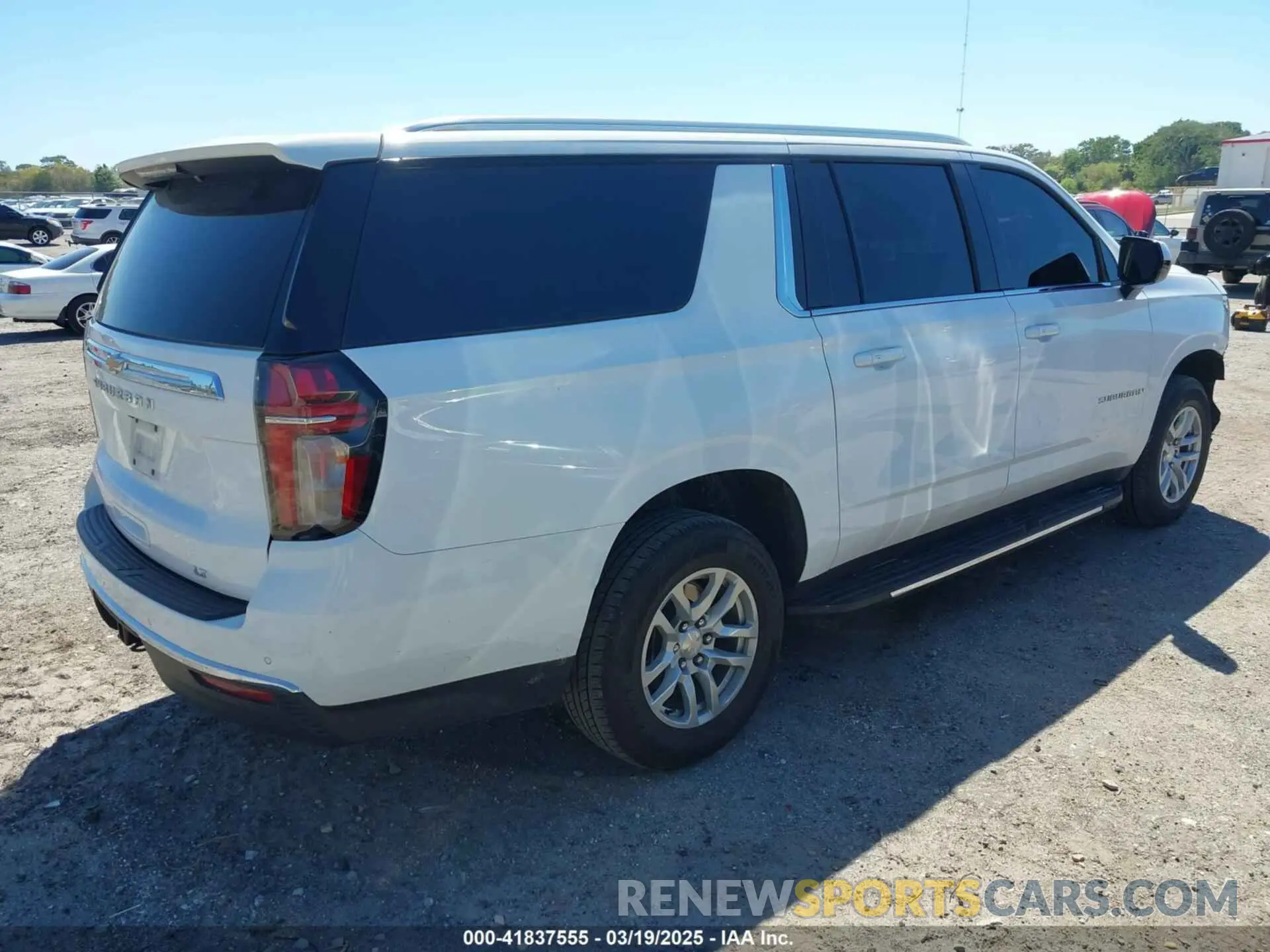 4 Фотография поврежденного автомобиля 1GNSKCKDXNR247122 CHEVROLET SUBURBAN 2022