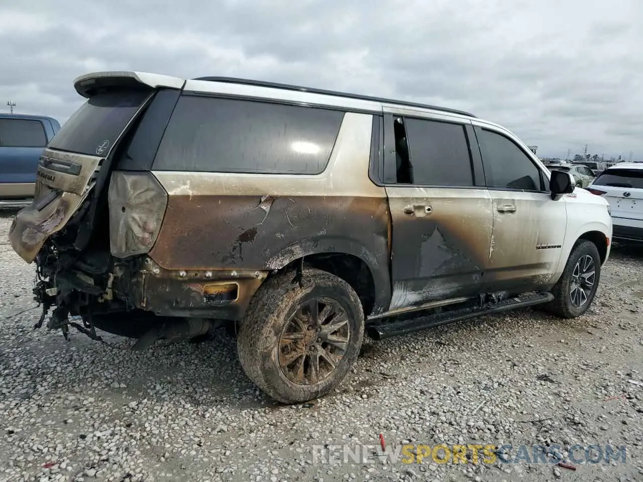 3 Photograph of a damaged car 1GNSKDKD2NR123609 CHEVROLET SUBURBAN 2022