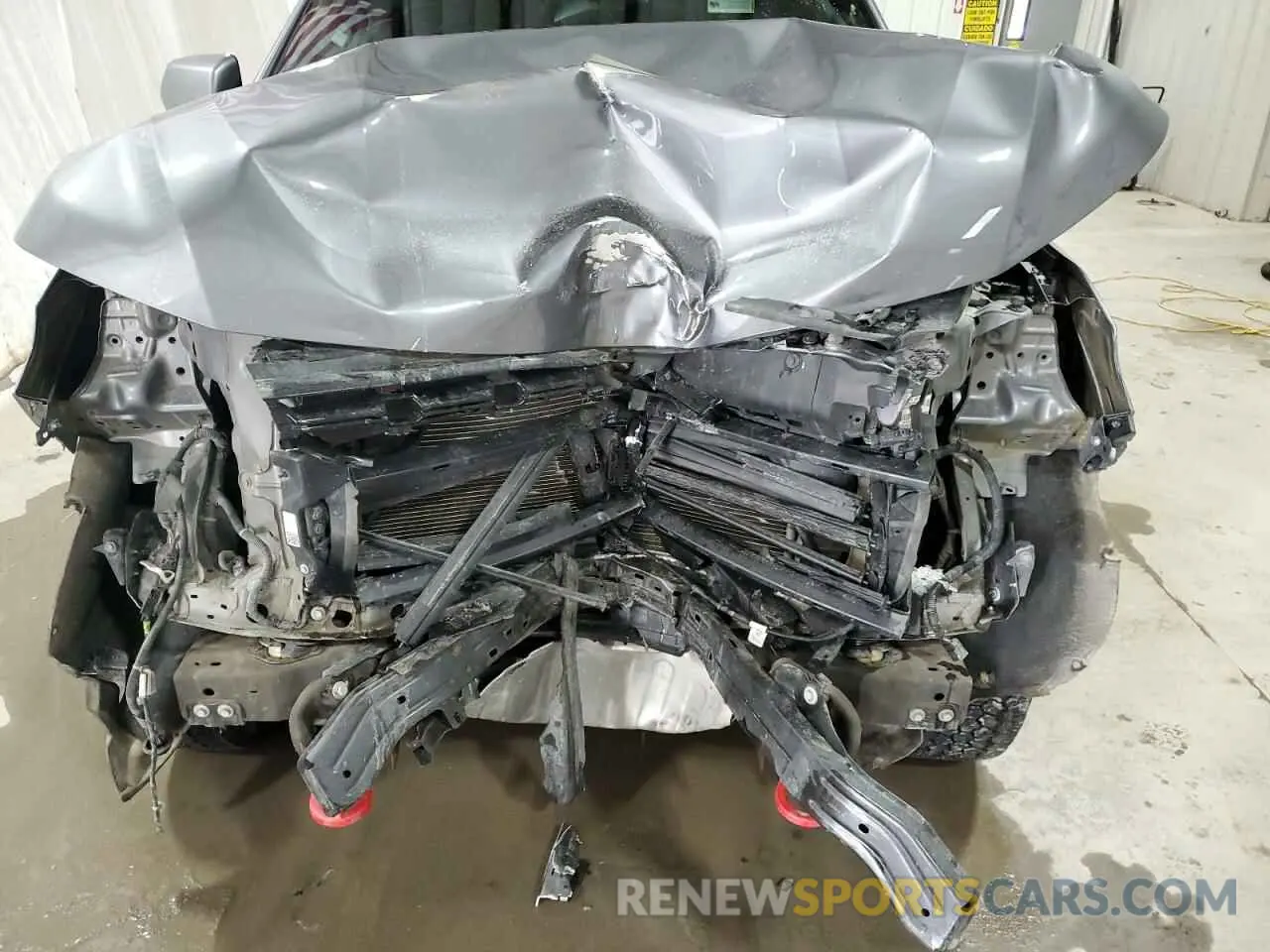 12 Photograph of a damaged car 1GNSKDKD3NR148101 CHEVROLET SUBURBAN 2022